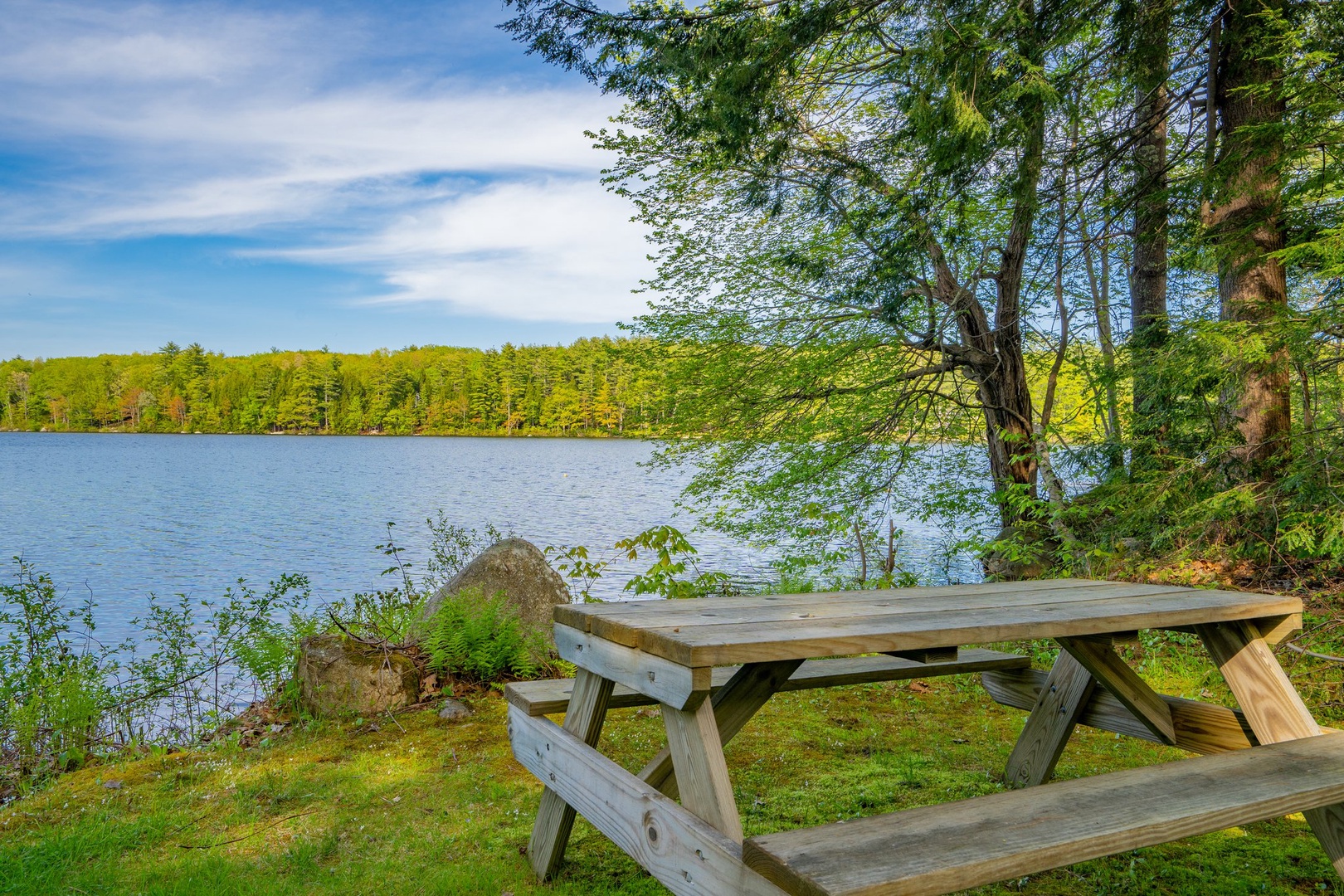 Enjoy a family picnic with this amazing scenery