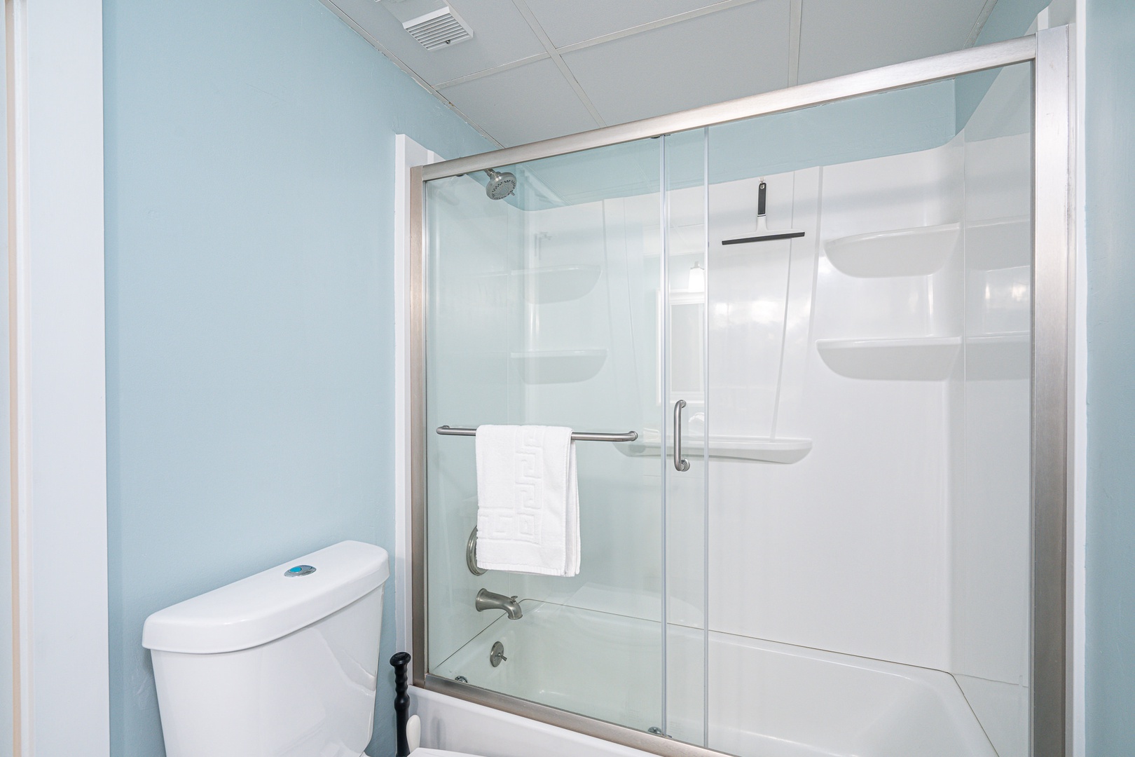 Bathroom 1 shared with shower/tub combo