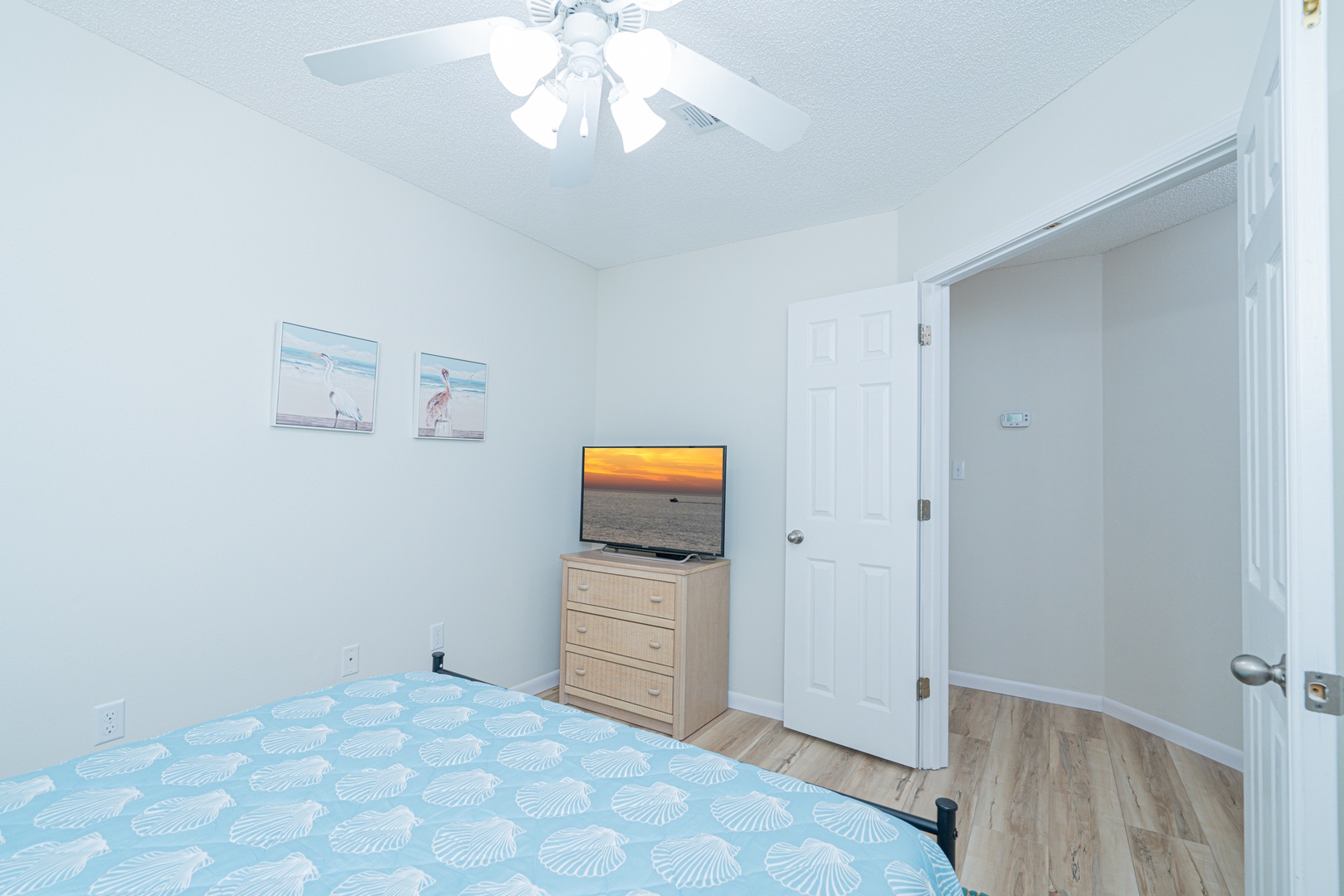 Hear the waves crashing in the 2nd bedroom, with a queen bed & smart TV