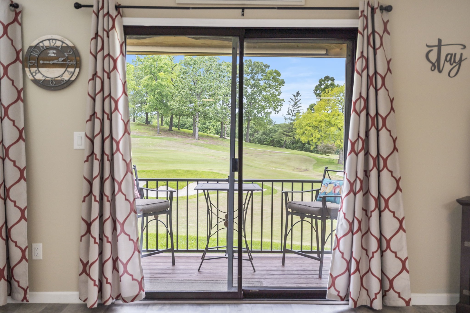 Step out onto the balcony & soak in the stunning views!