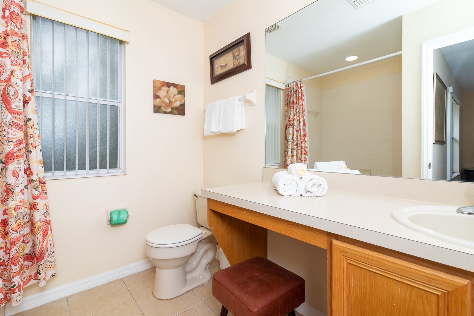 Second Floor Bathroom #3 Shower/Tub Combo EN-Suite to Bedroom #3