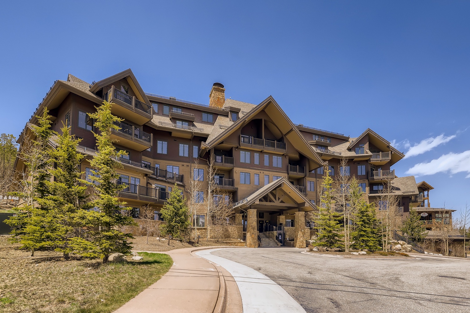 Crystal Peak Lodge