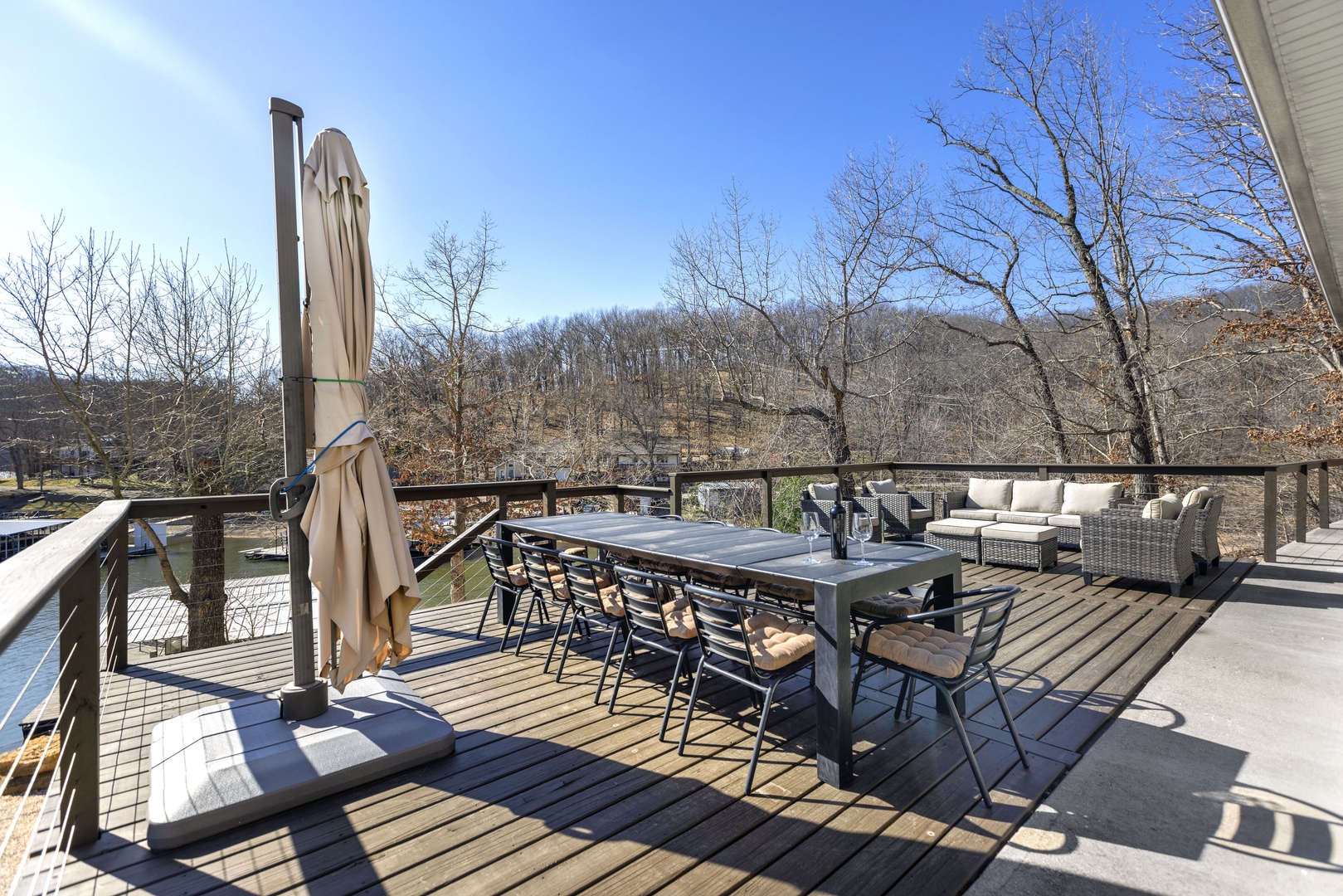 Big Bear - Enjoy meals & visiting together at the outdoor table