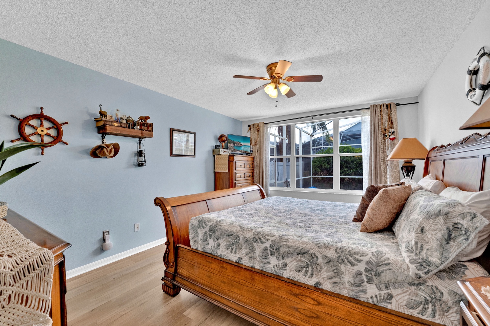 Bedroom 2 Jungle Cruise themed with king bed, Smart Tv, and ensuite