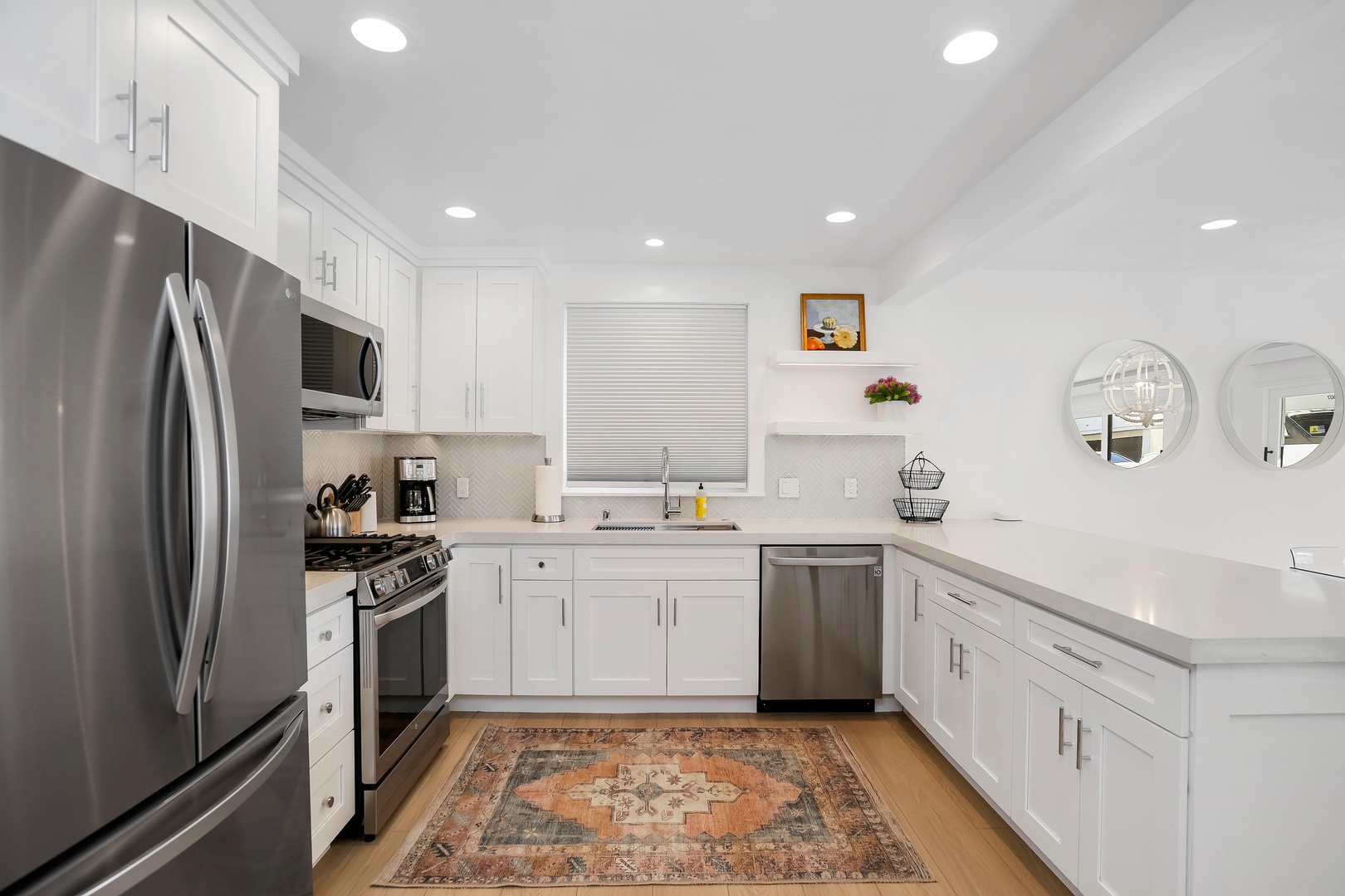 Fully equipped kitchen