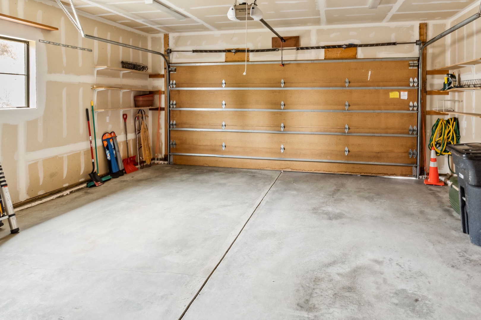 Find additional space & amenities in the garage