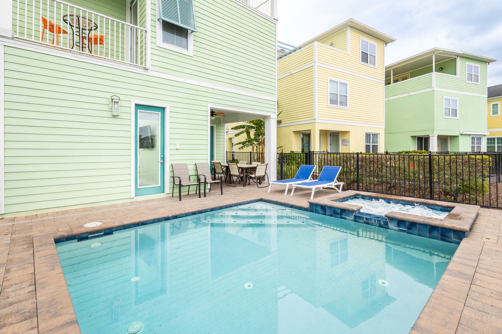 Make a splash in the private pool or soak your cares away in the bubbling hot tub!
