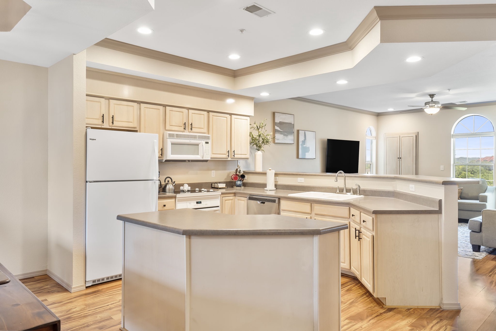 The open kitchen offers ample space & is well-equipped for your visit