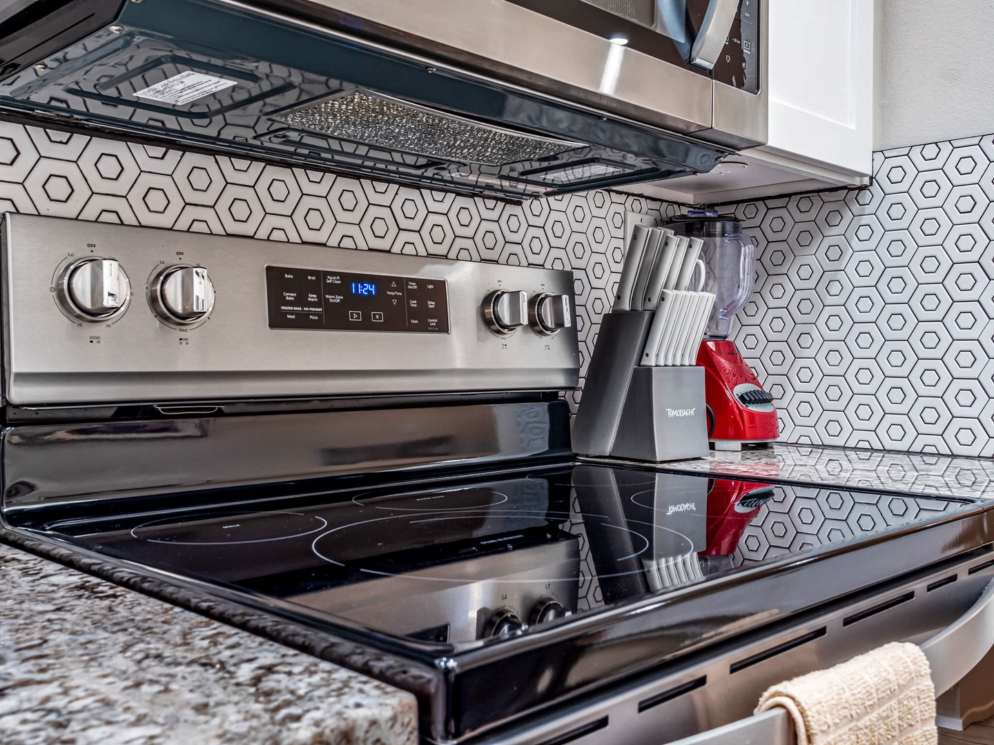 Fully equipped kitchen