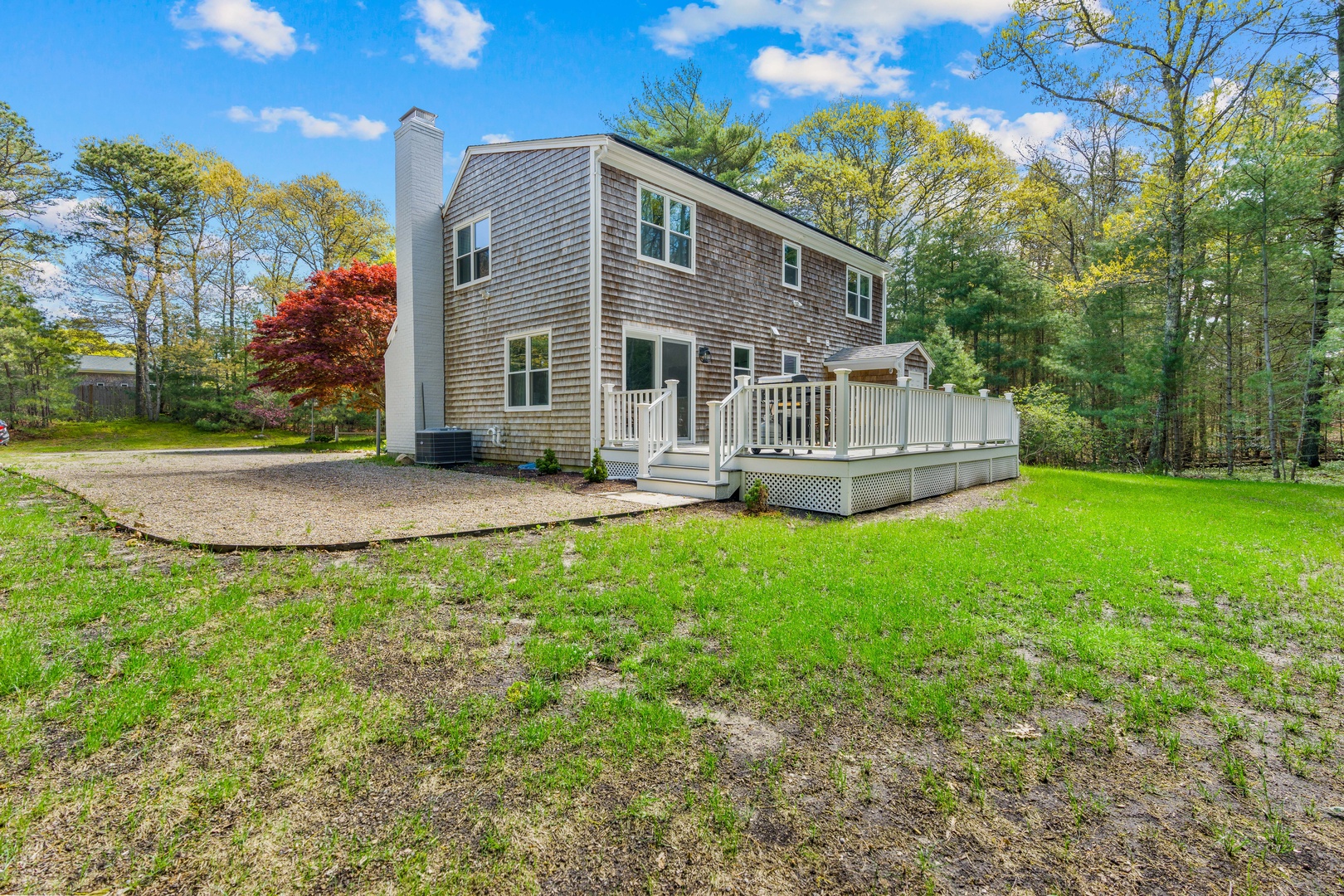 The large back yard offers plenty of space for relaxation & play