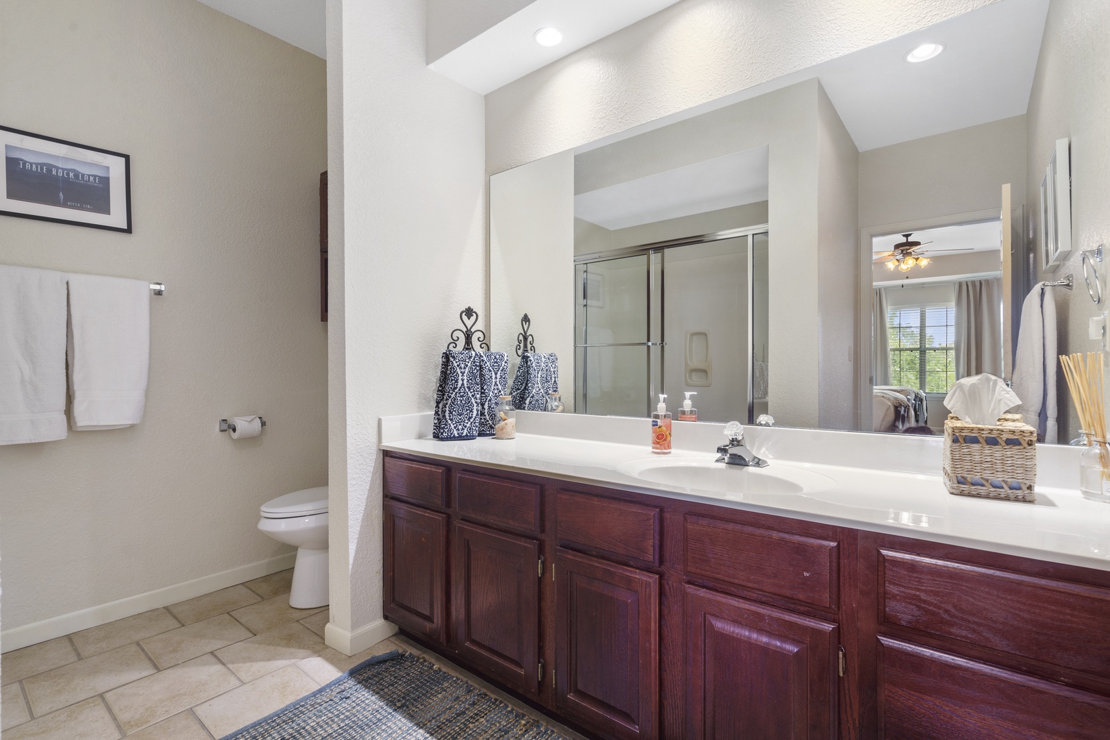 Bathroom #1 Show/Tub Combo En-Suite to Bedroom #1