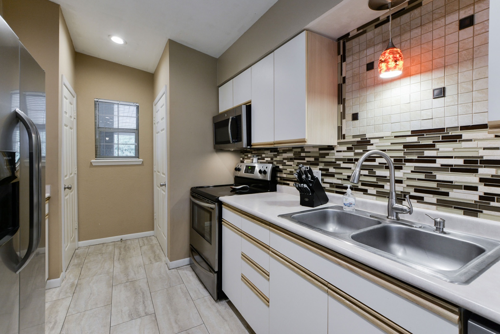 Kitchen is equipped with all your basic needs
