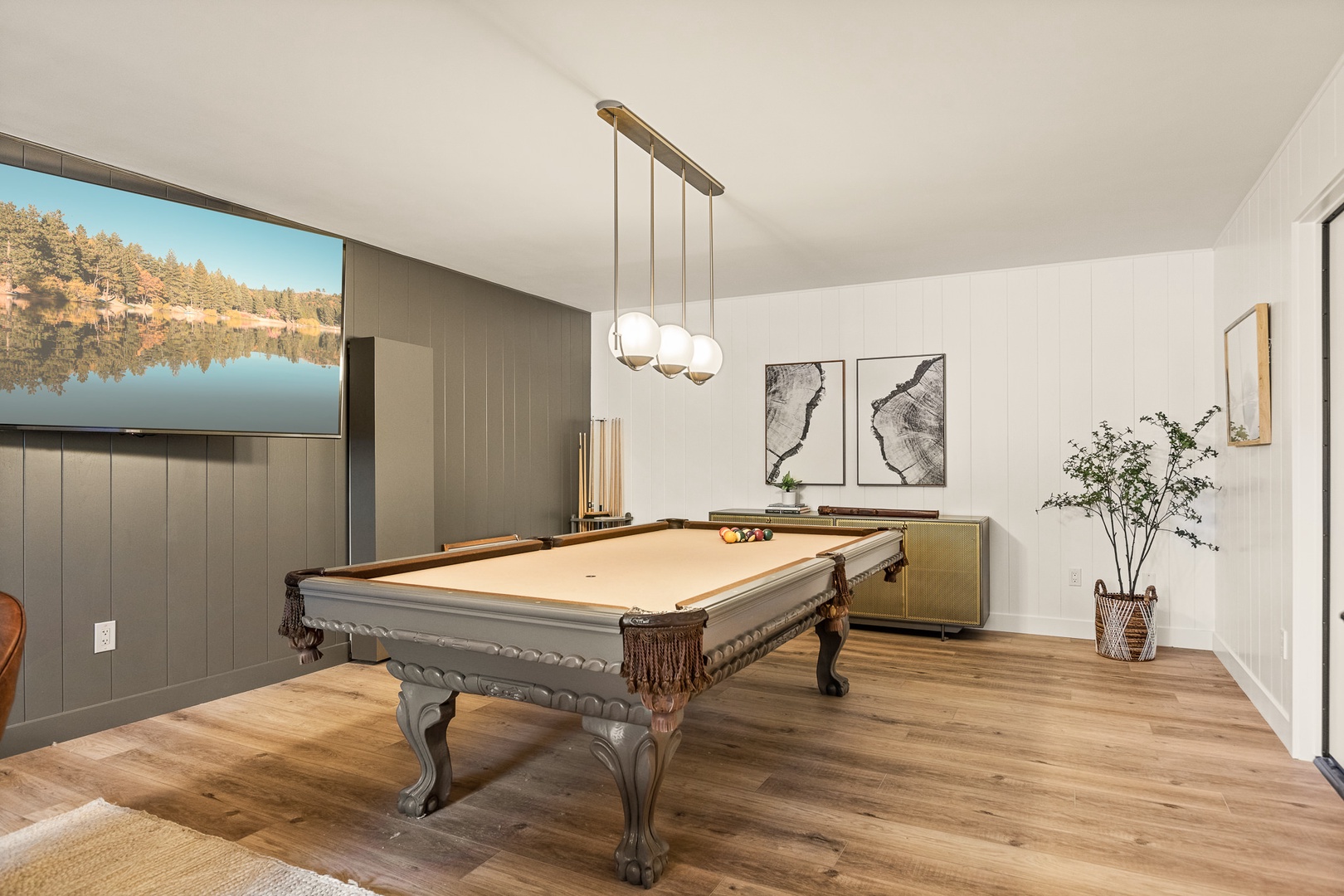 Game room with billiards, TV, and wetbar
