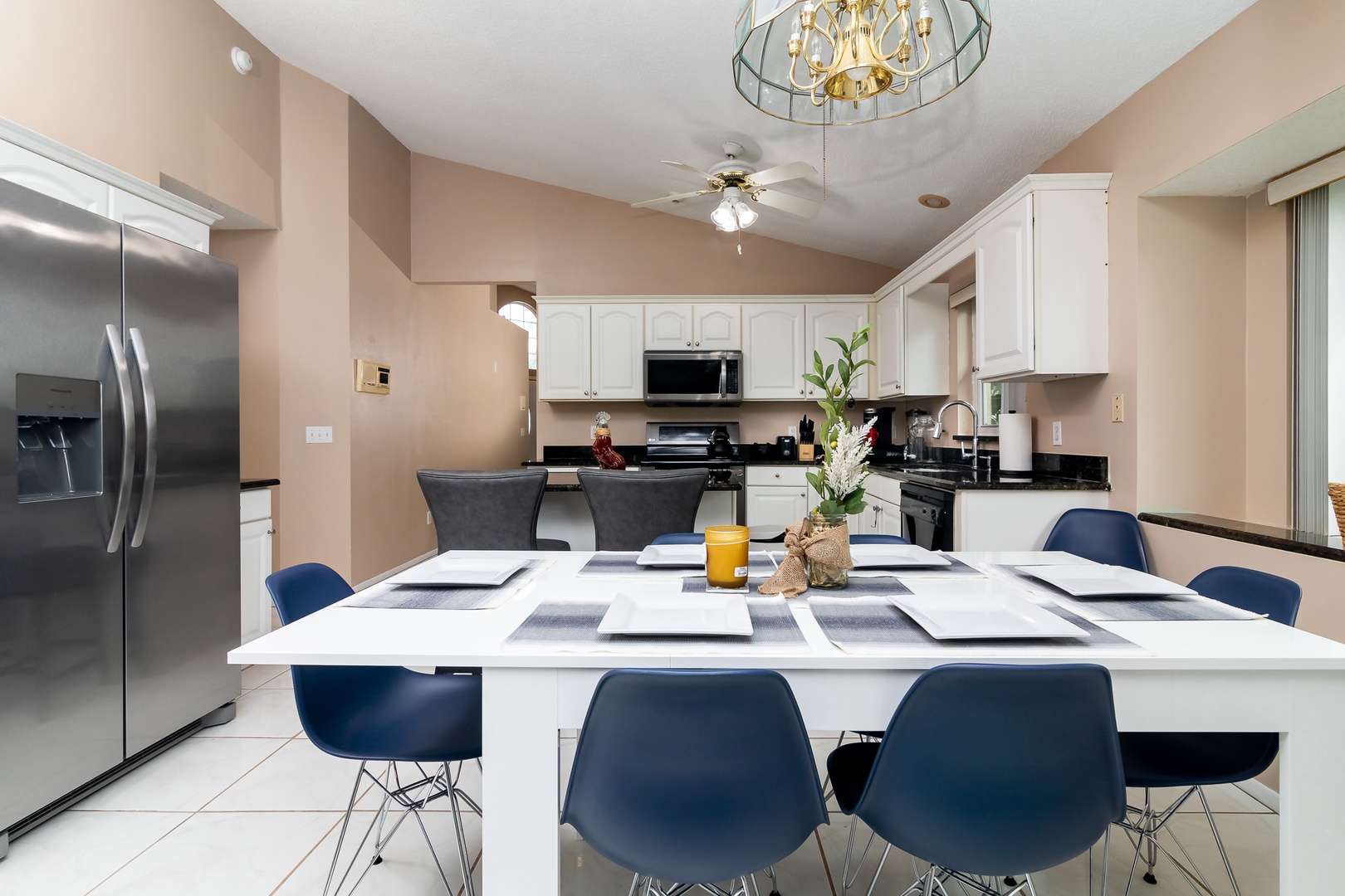 Modern Dining table with seating for 6