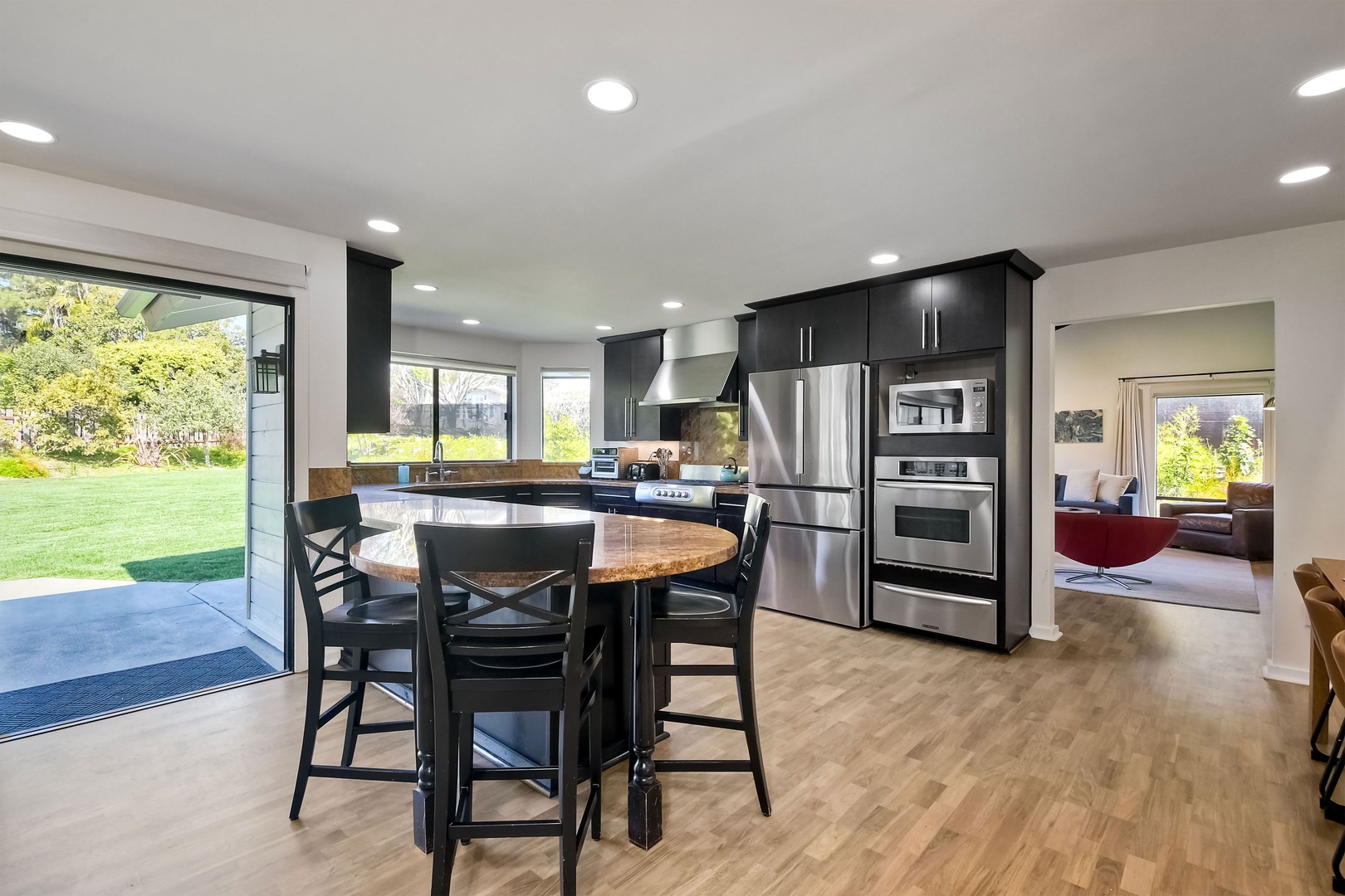 Sip morning coffee or grab a bite at the kitchen counter, with space for 3