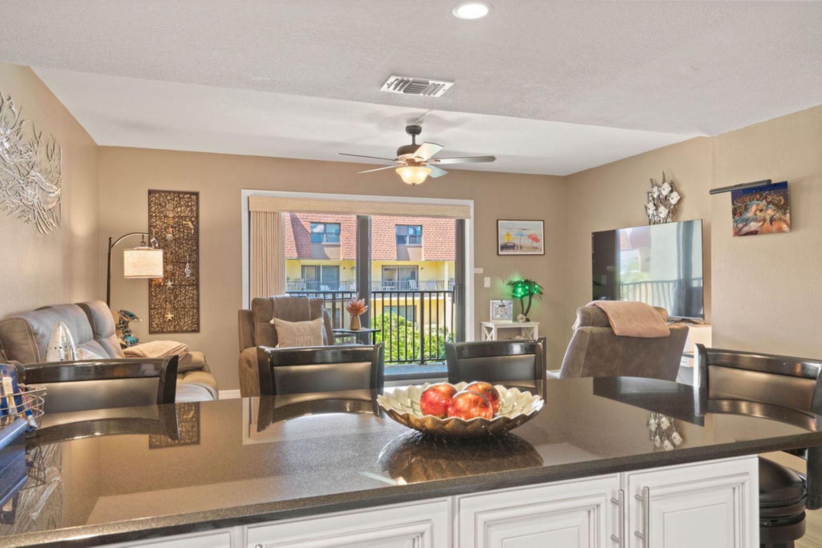 The well-equipped kitchen offers ample storage space & fantastic amenities