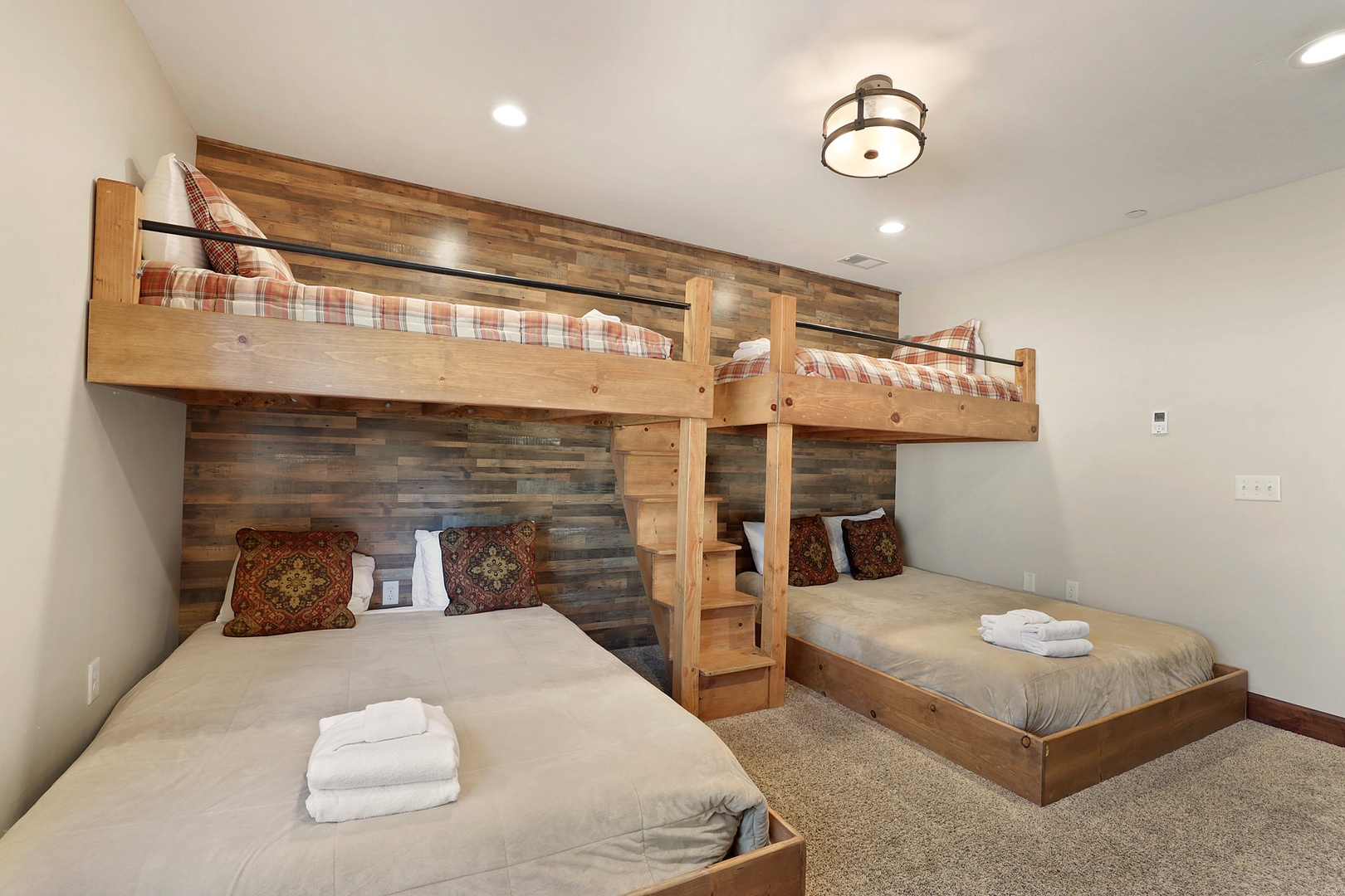 Bedroom 3: 2 sets of custom Twin over Queen bunk beds