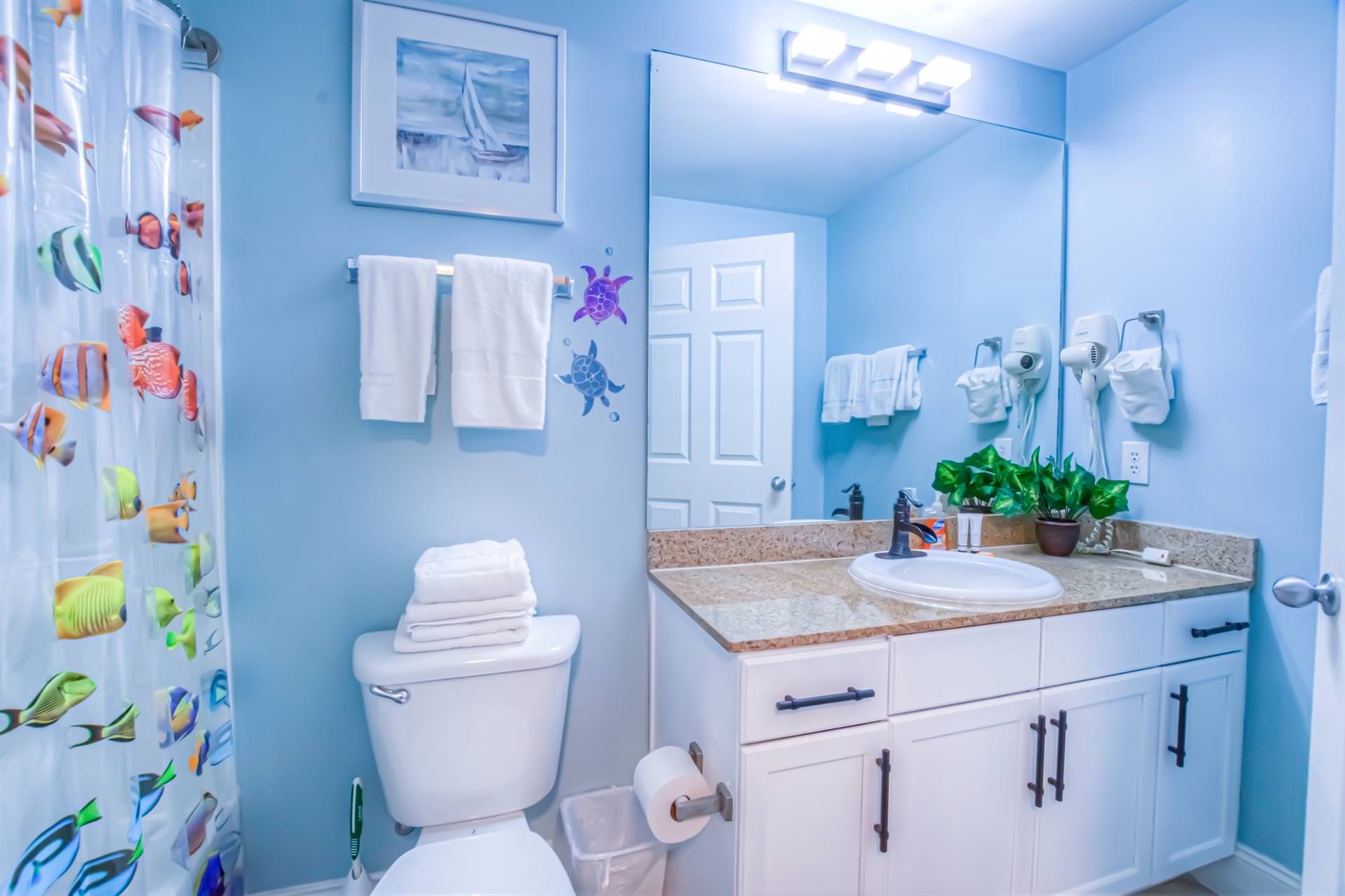 Bathroom 3 with shower/tub combo