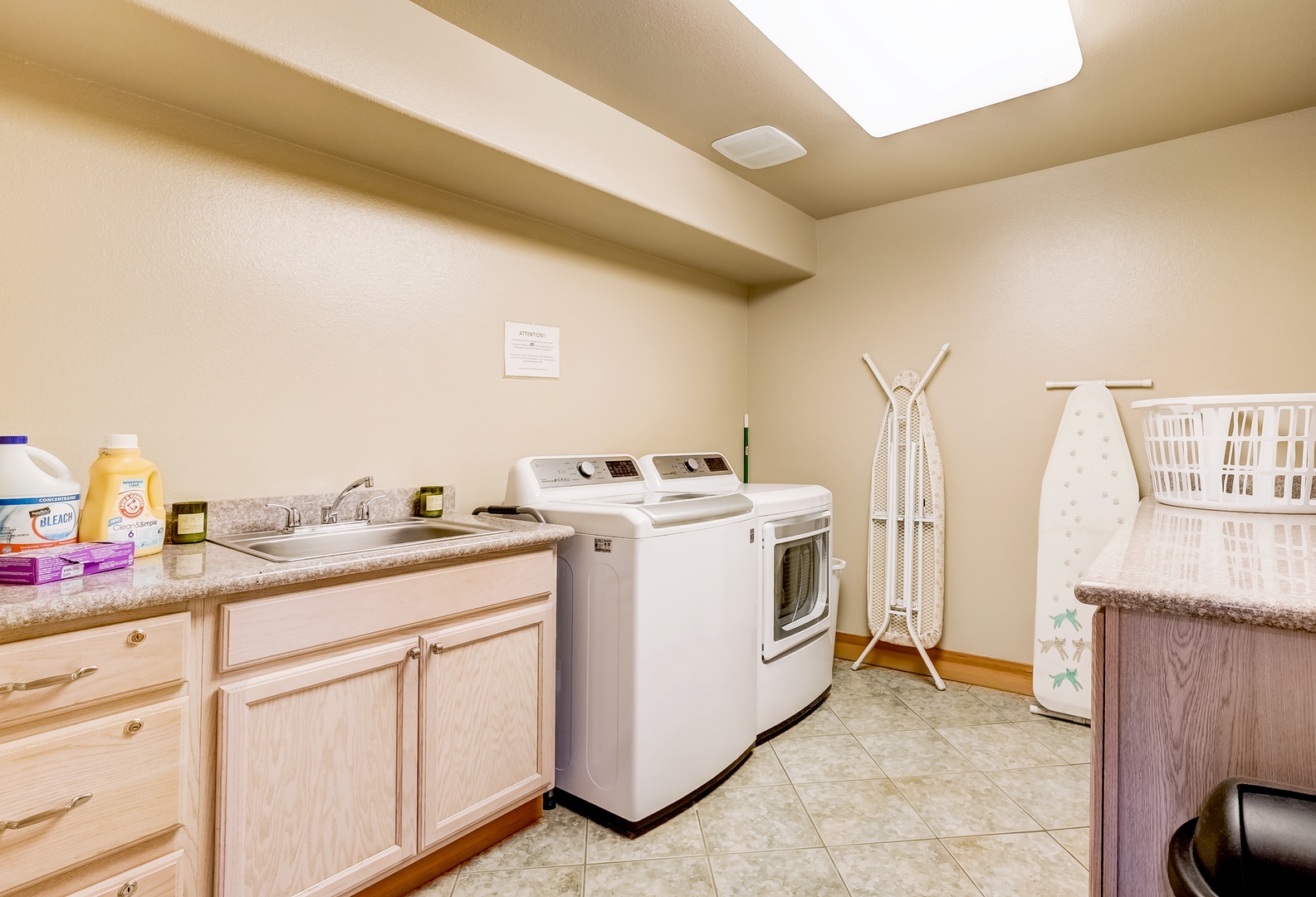 Laundry room with washer & dryer