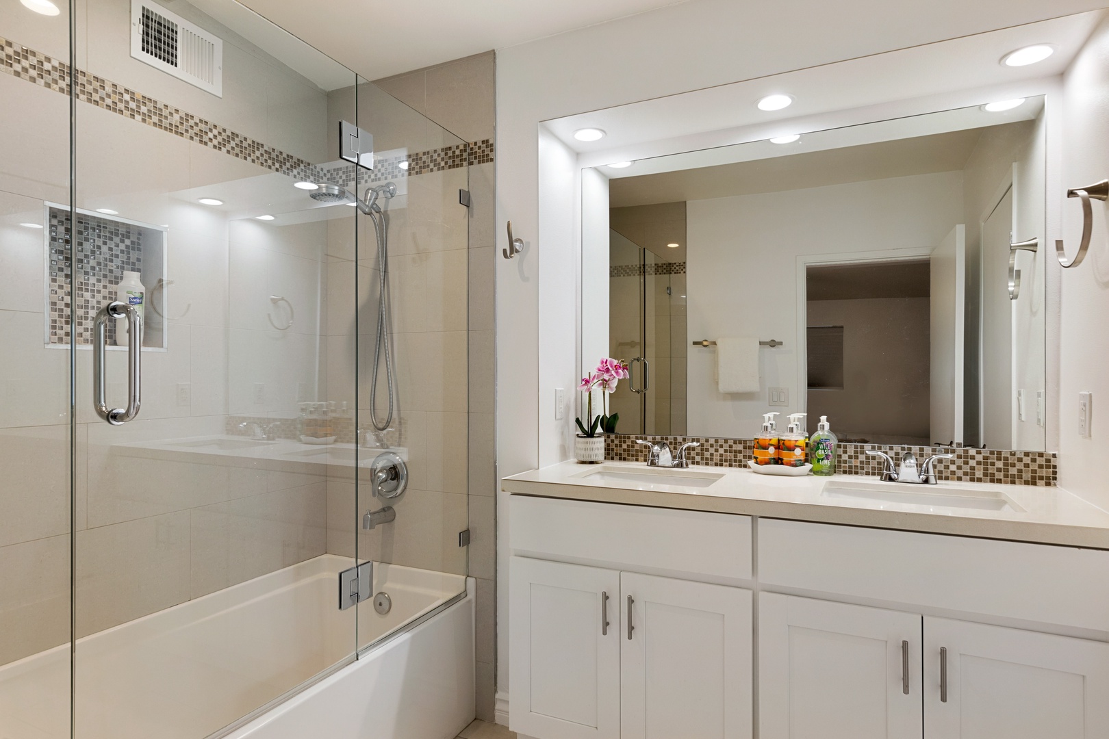 Bathroom #3 Shower/Tub Combo