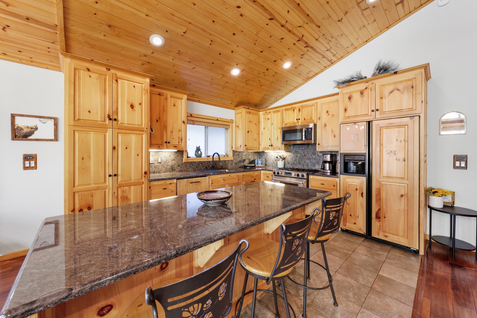 Kitchen bar counter with seating for 3