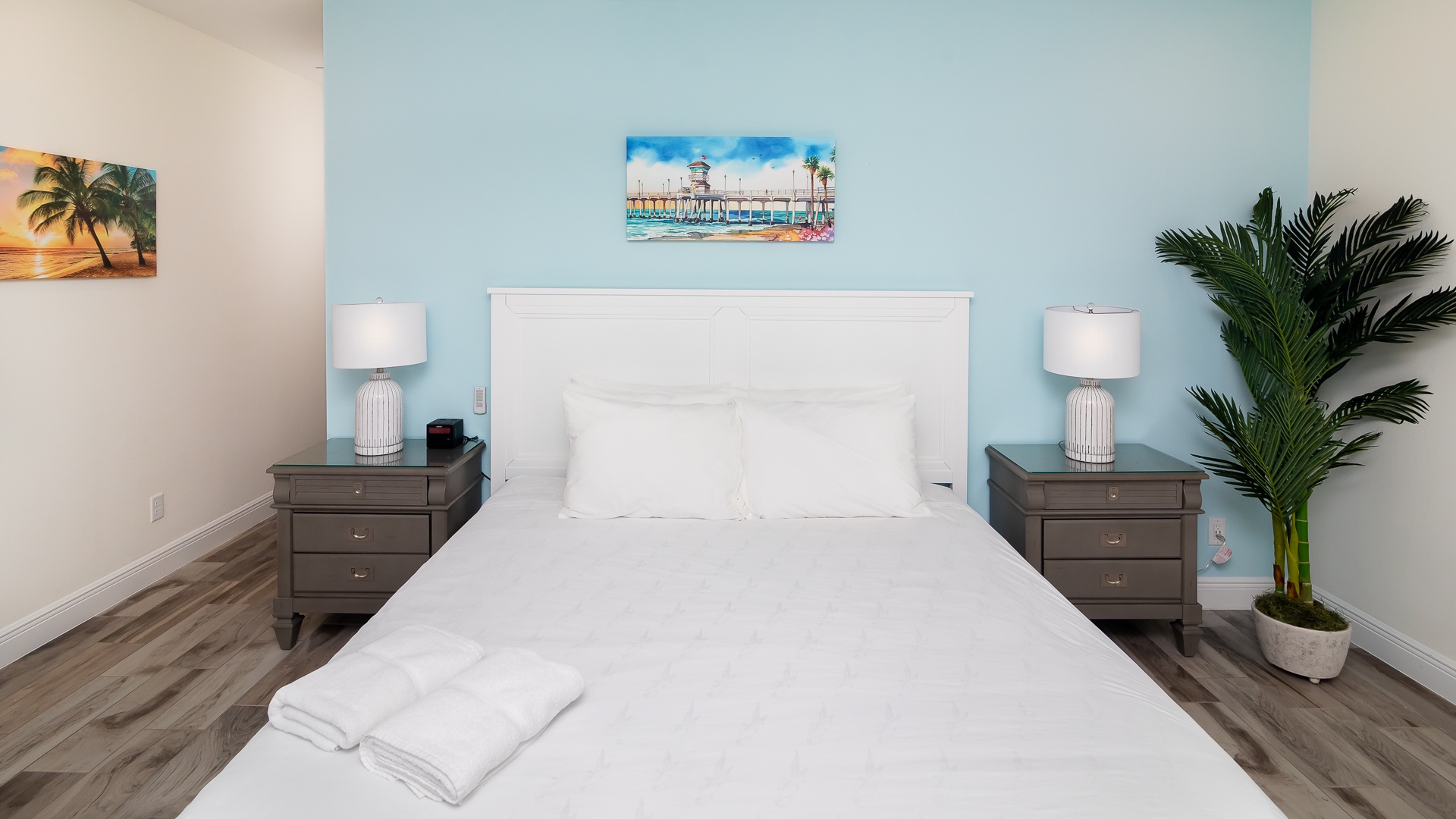You’ll swear you hear ocean waves in this 2nd Floor King Bedroom with En Suite Bathroom, Smart TV, ceiling fan with remote