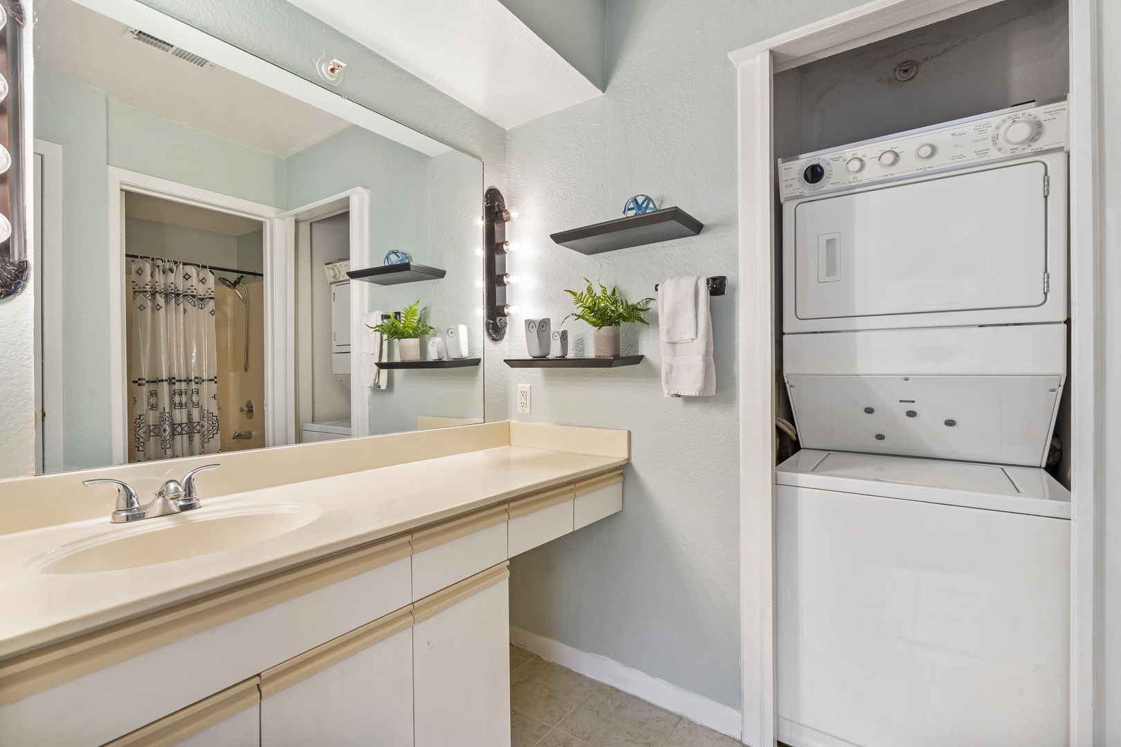 Bathroom Shower/Tub Combo