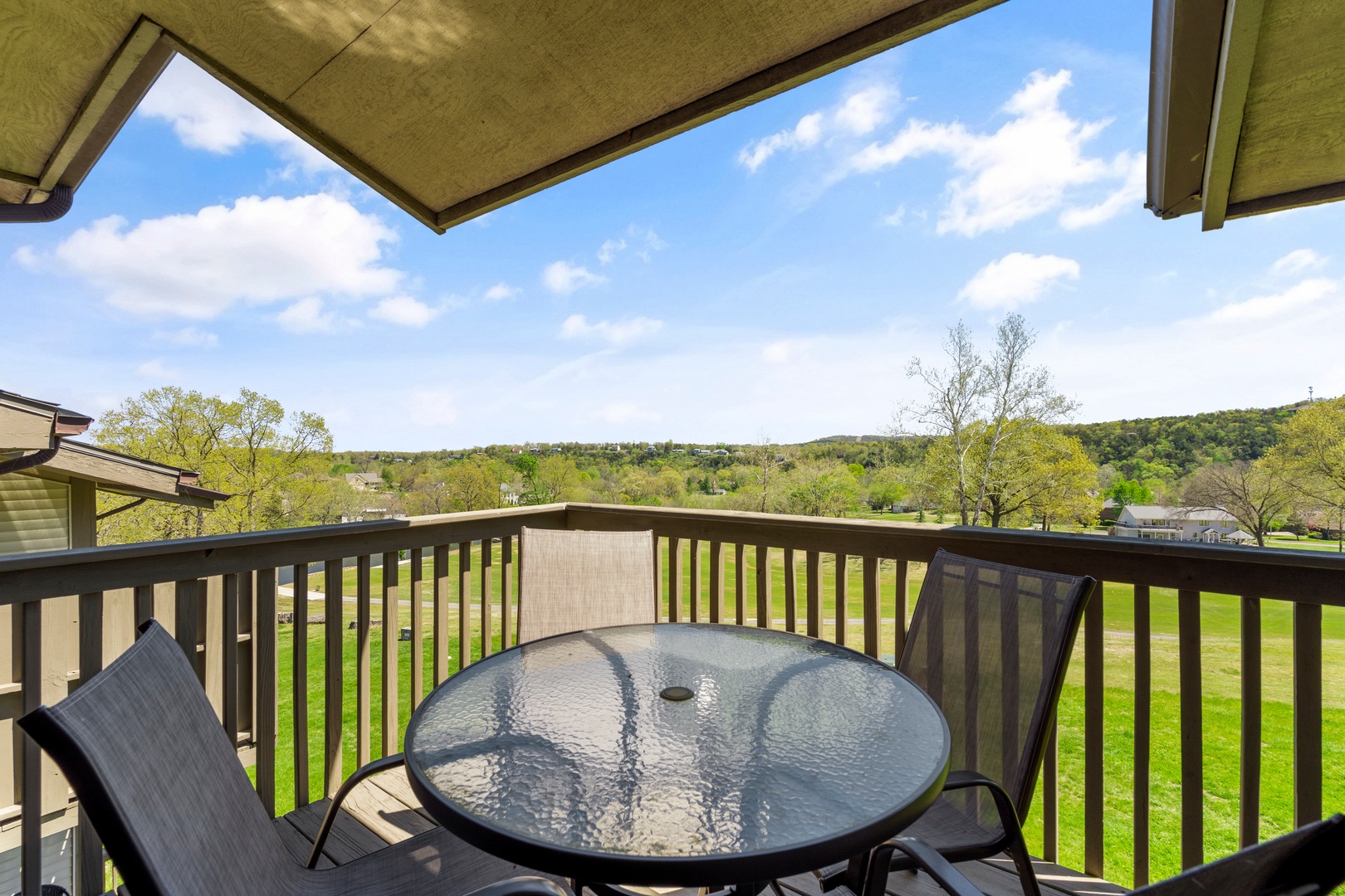 Lounge the day away or dine alfresco on the balcony with golf course views