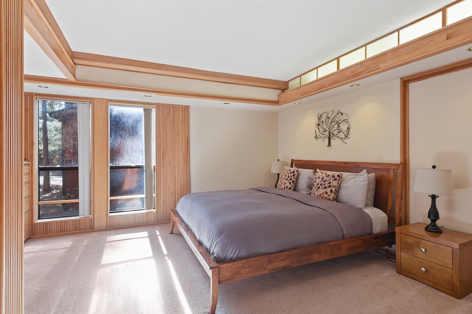 Bedroom 2 ground level with King bed and en suite
