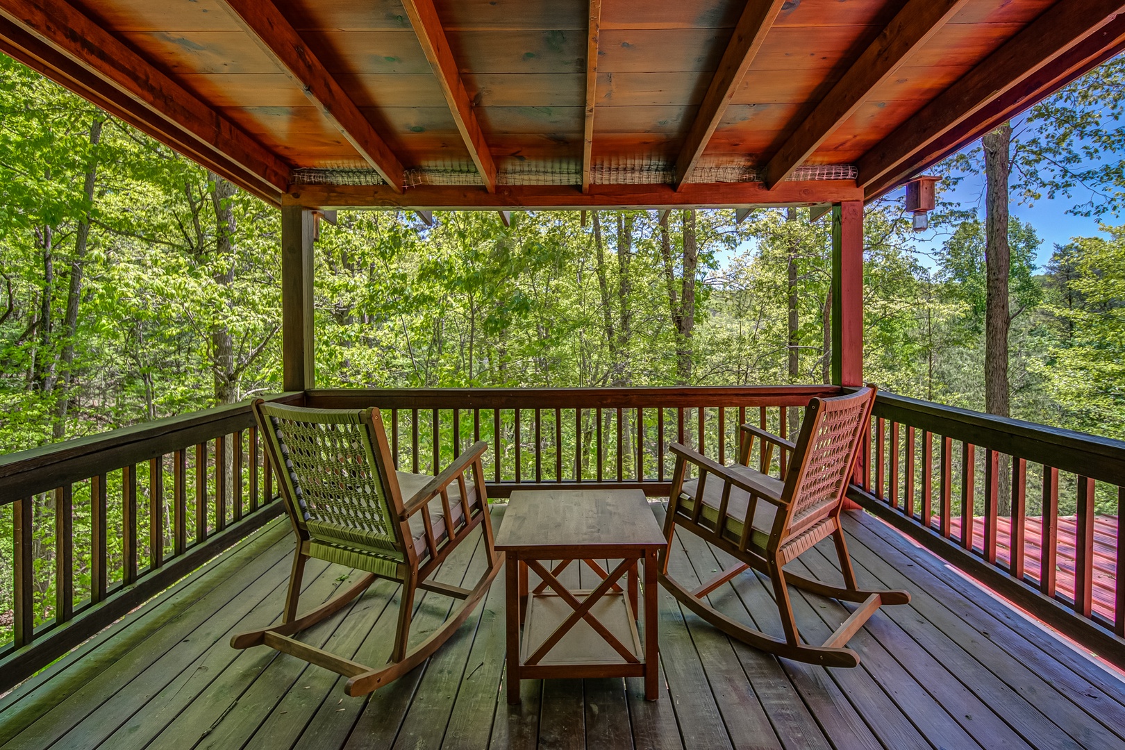 Bask in the views on your private Master Suite deck and sip your coffee while taking in the Aska Mountain air before heading out on your next adventure