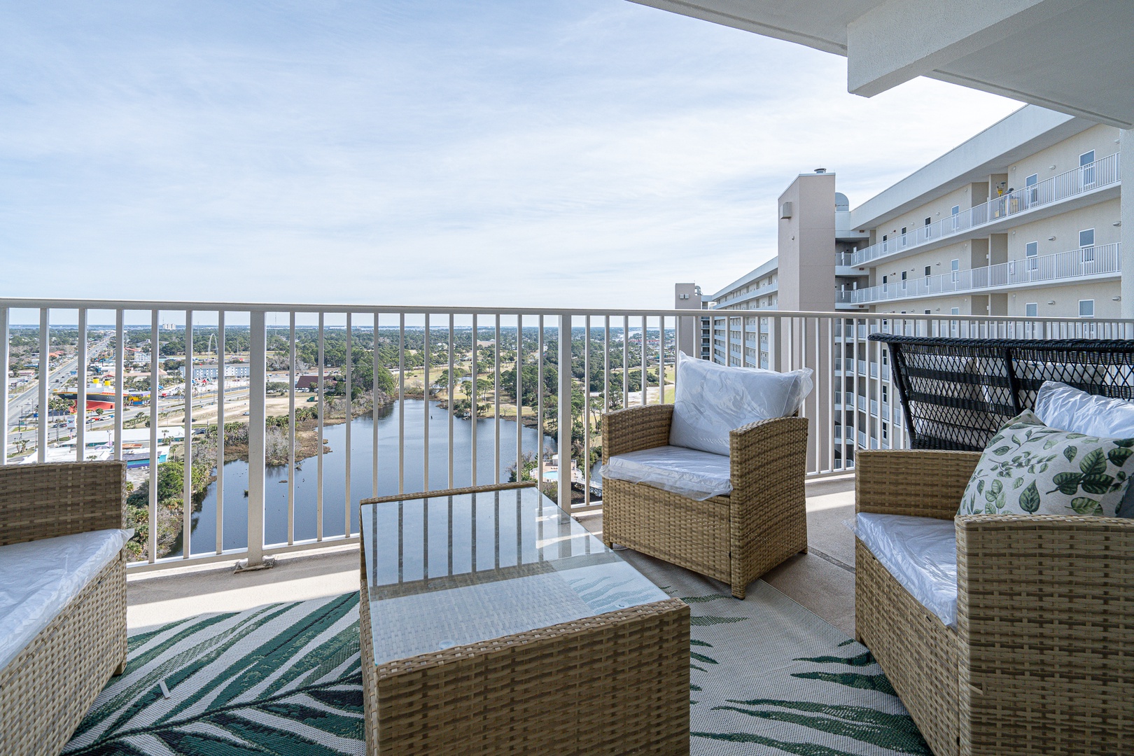 Step onto the balcony & lounge or dine with gorgeous panoramic views