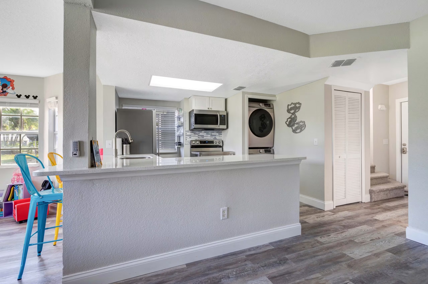 Kitchen bar counter with seating for 2