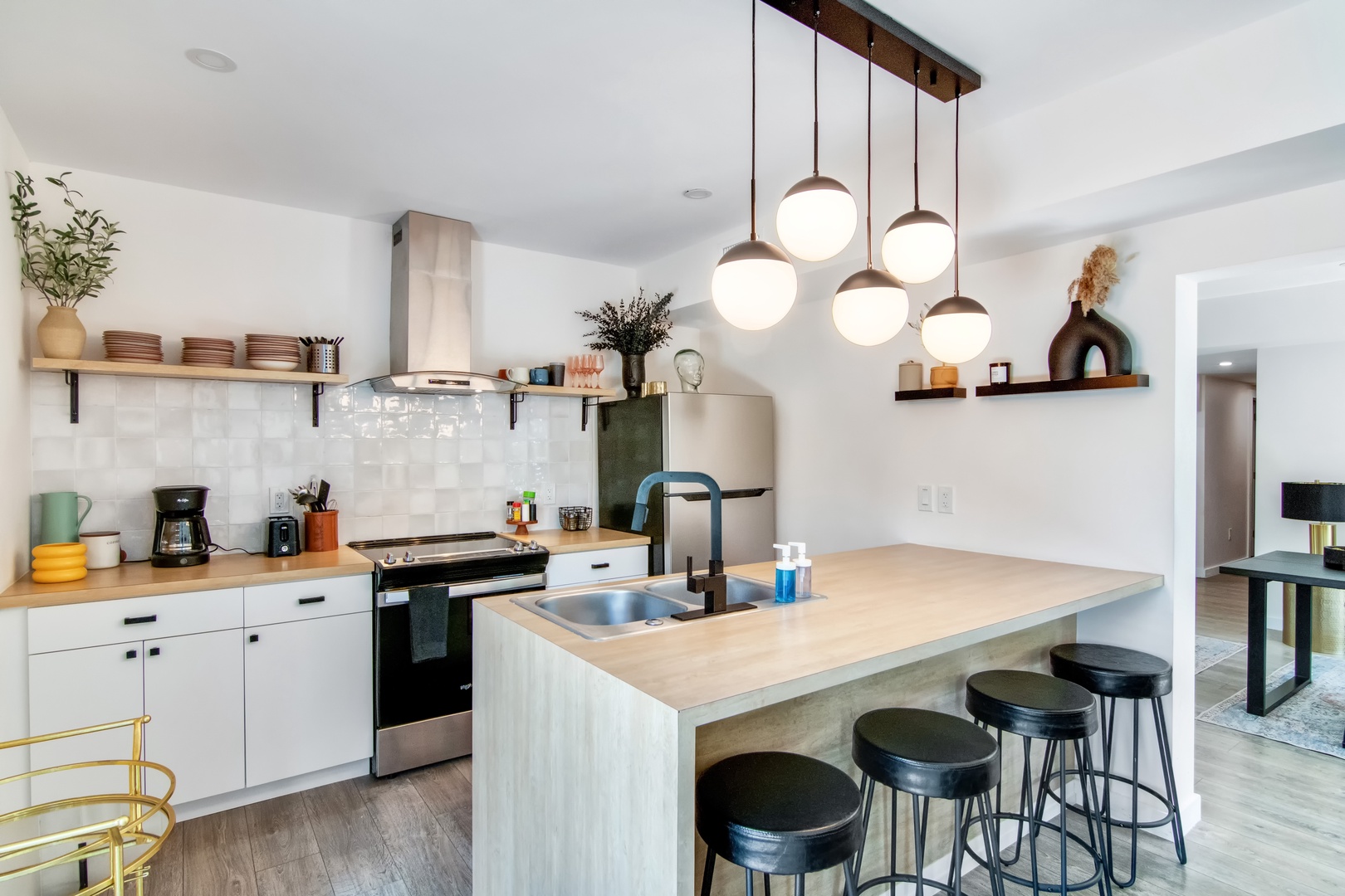 Living space 1 kitchen with counter seating