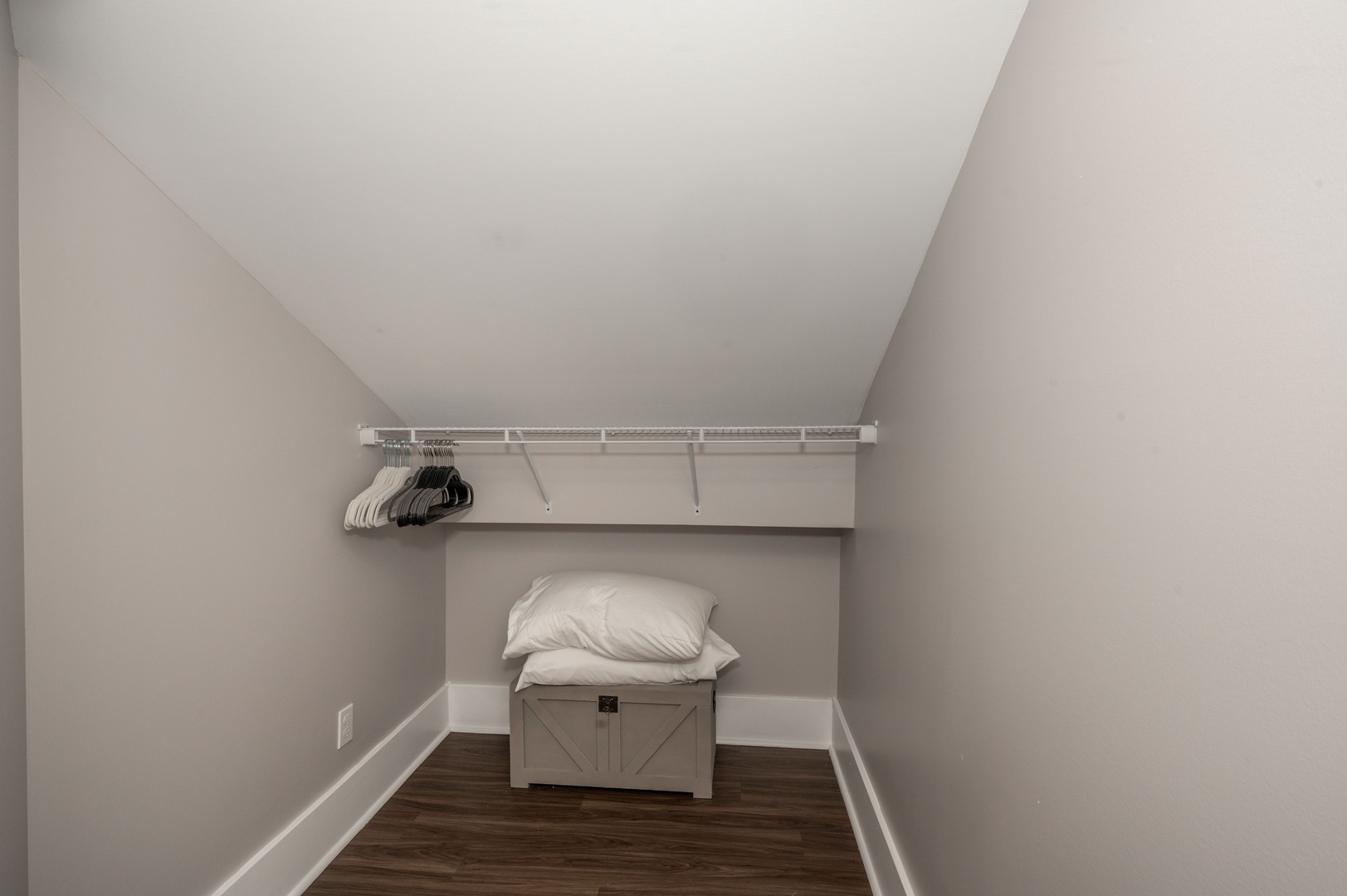 Apt 4 – Keep clothes & bags tucked away in the bedroom closet