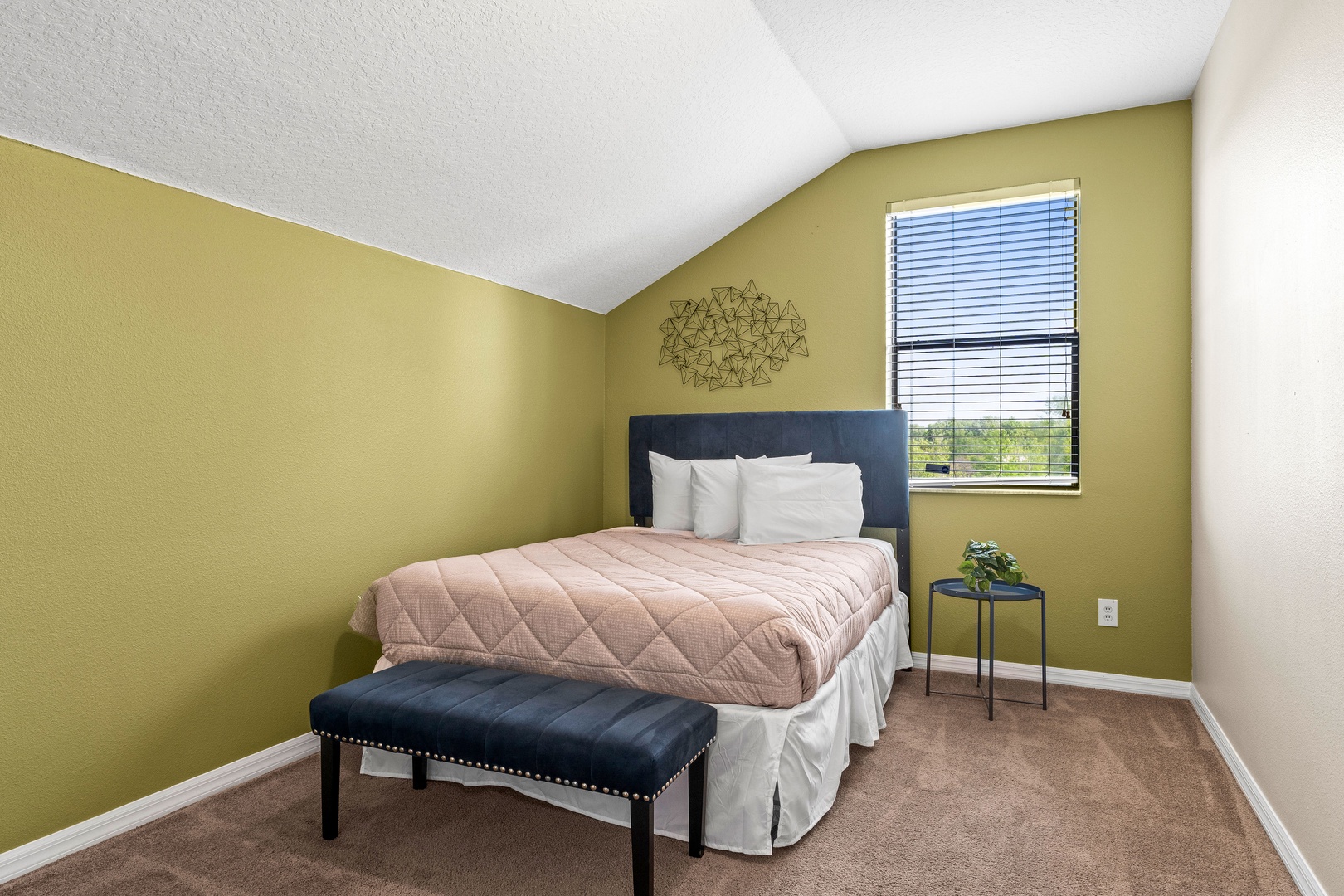 Cozy 2nd floor queen bedroom with plenty of natural light