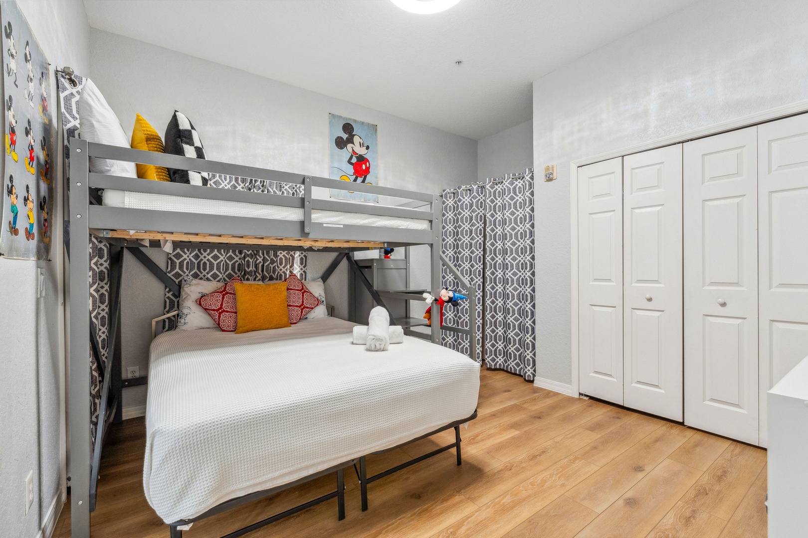 This cozy twin over full bunkbed ensuite, includes a smart TV