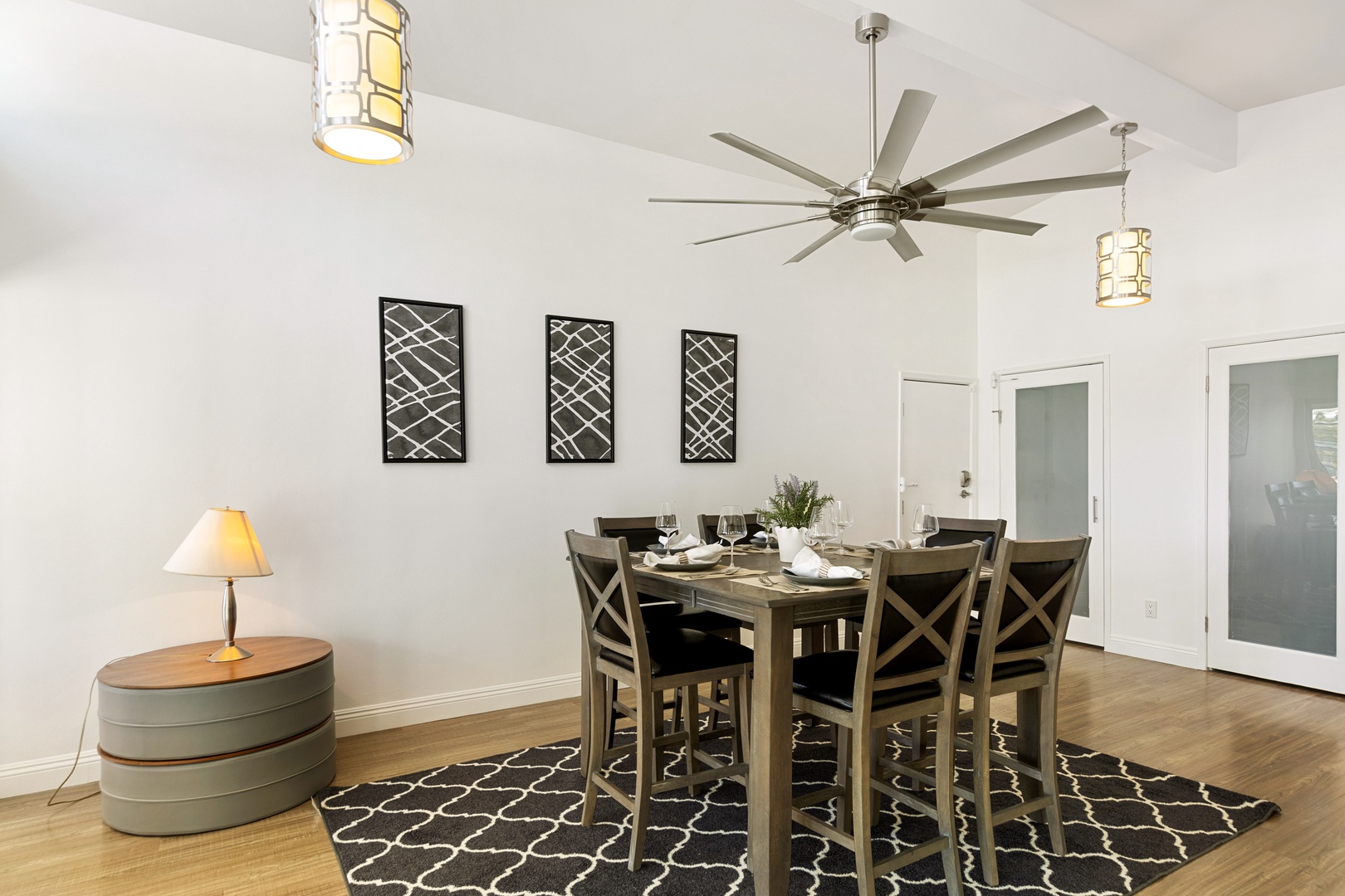 Dining room table fit for 6