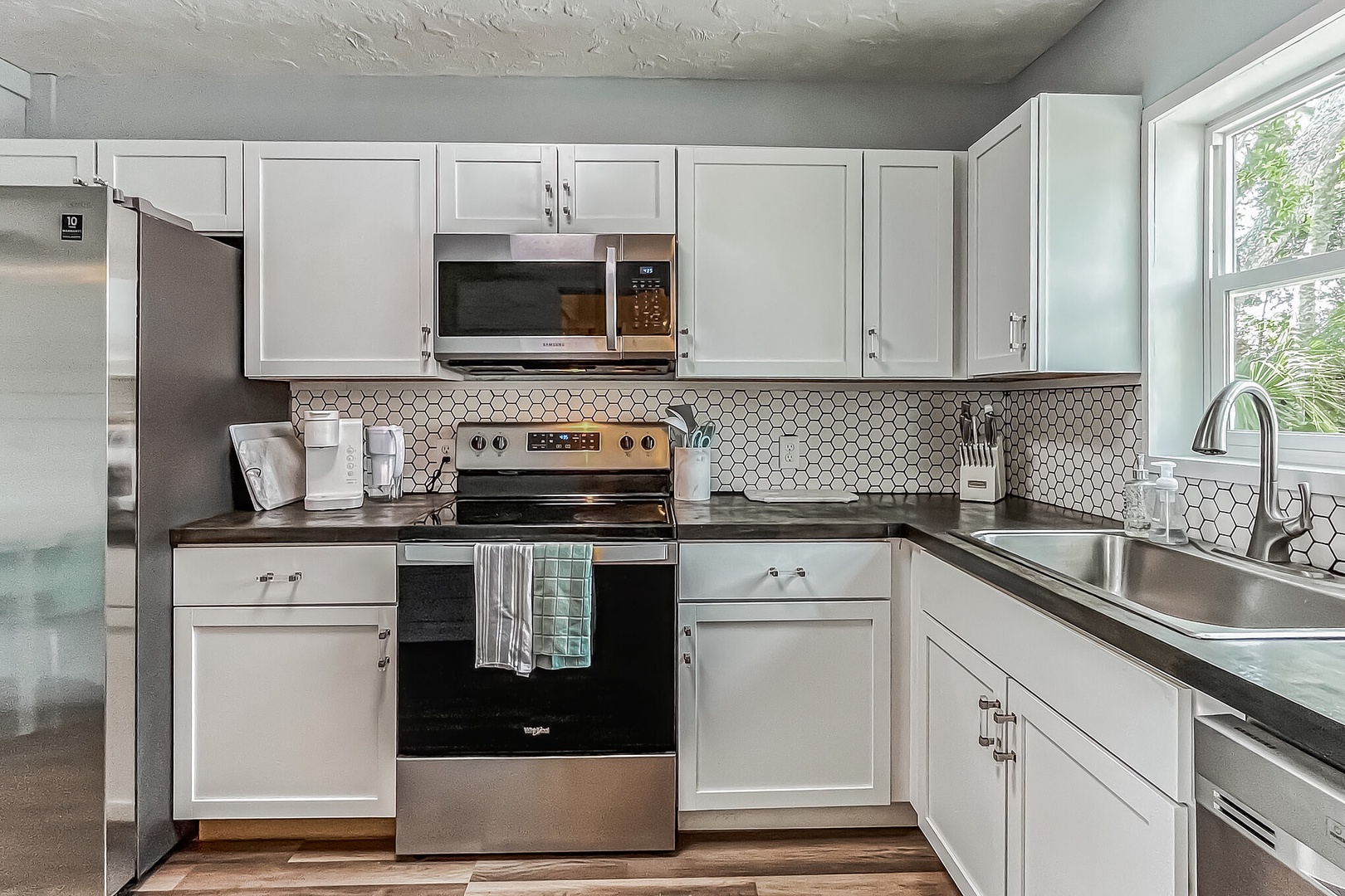 Kitchen has all your basic amenities