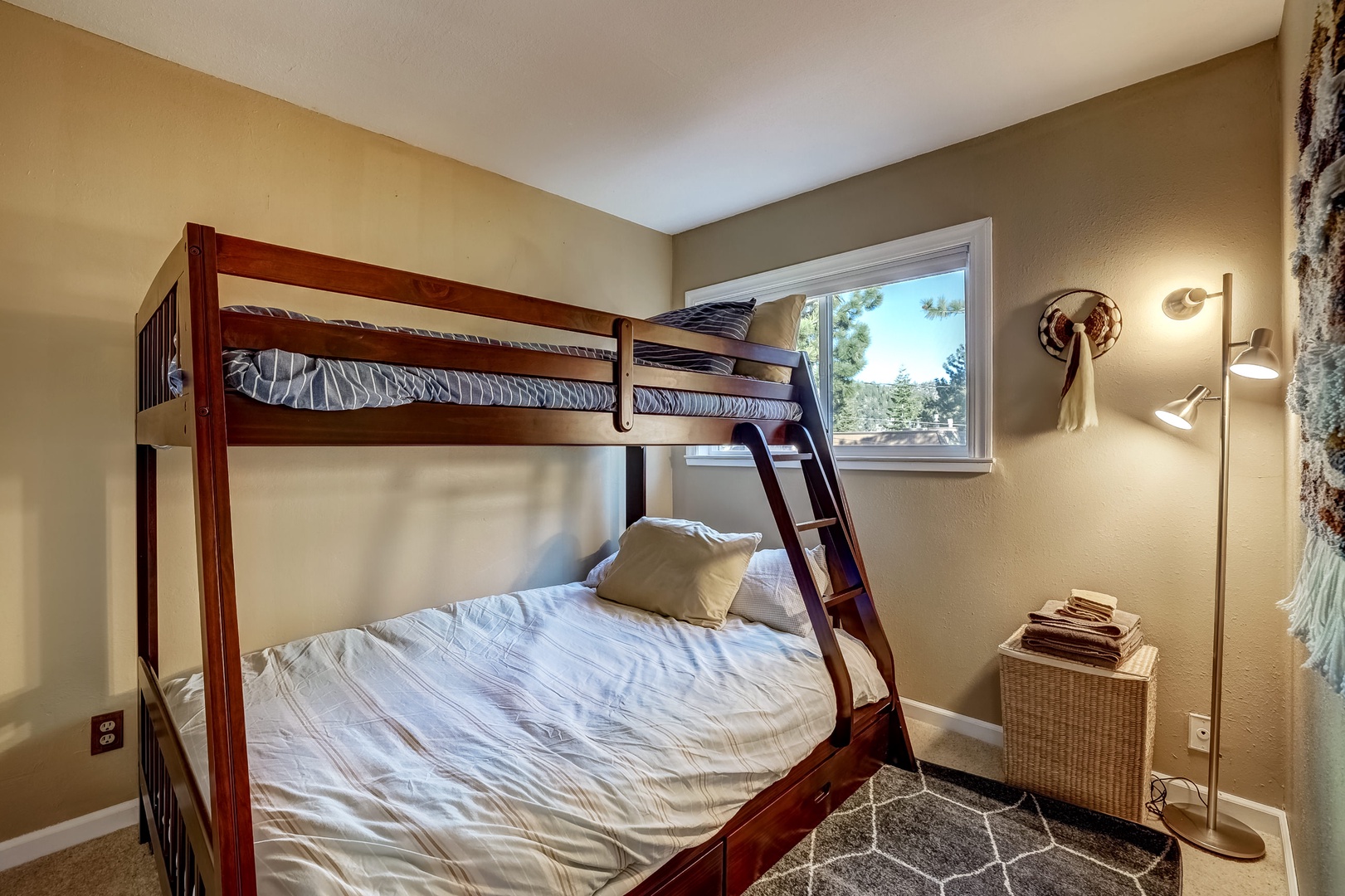 Bedroom 2: Twin/Queen bunk bed