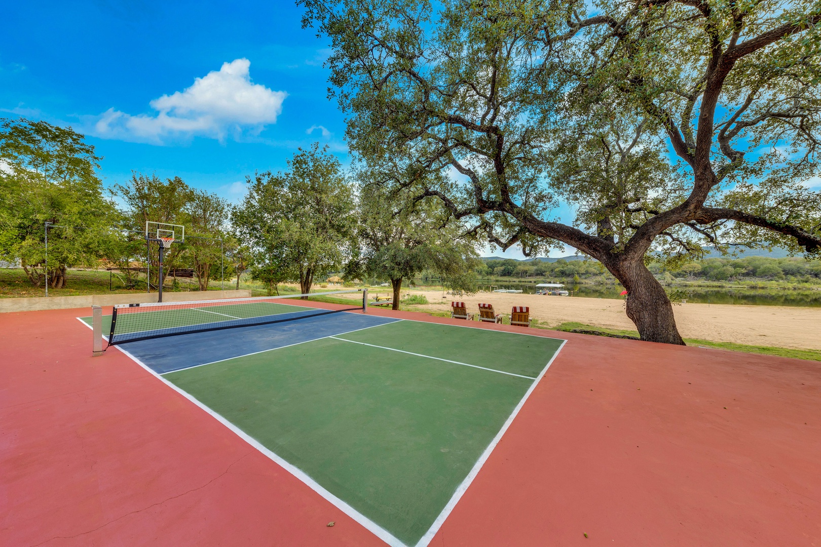 Feeling competitive? Bust out the paddles & play a game of lakeside pickleball