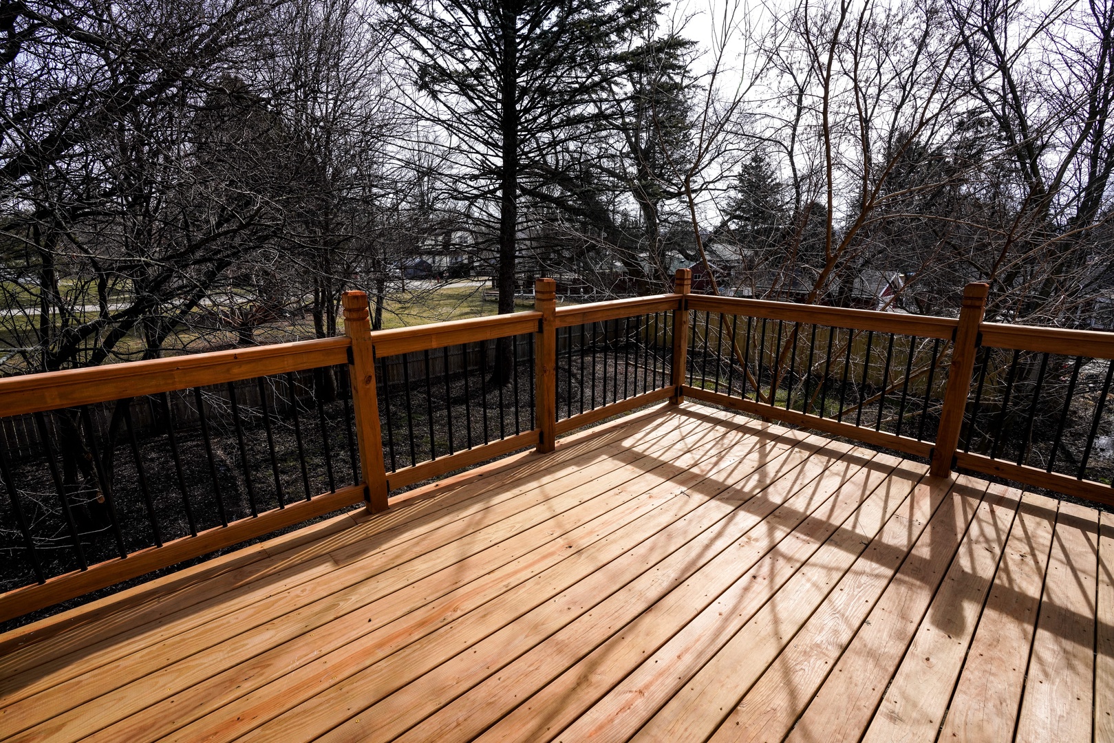 Spacious deck off of kitchen dining area