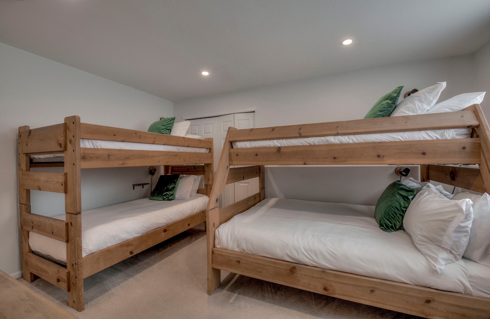 3rd bedroom with 2 Twin/Full bunk beds, and Smart TV