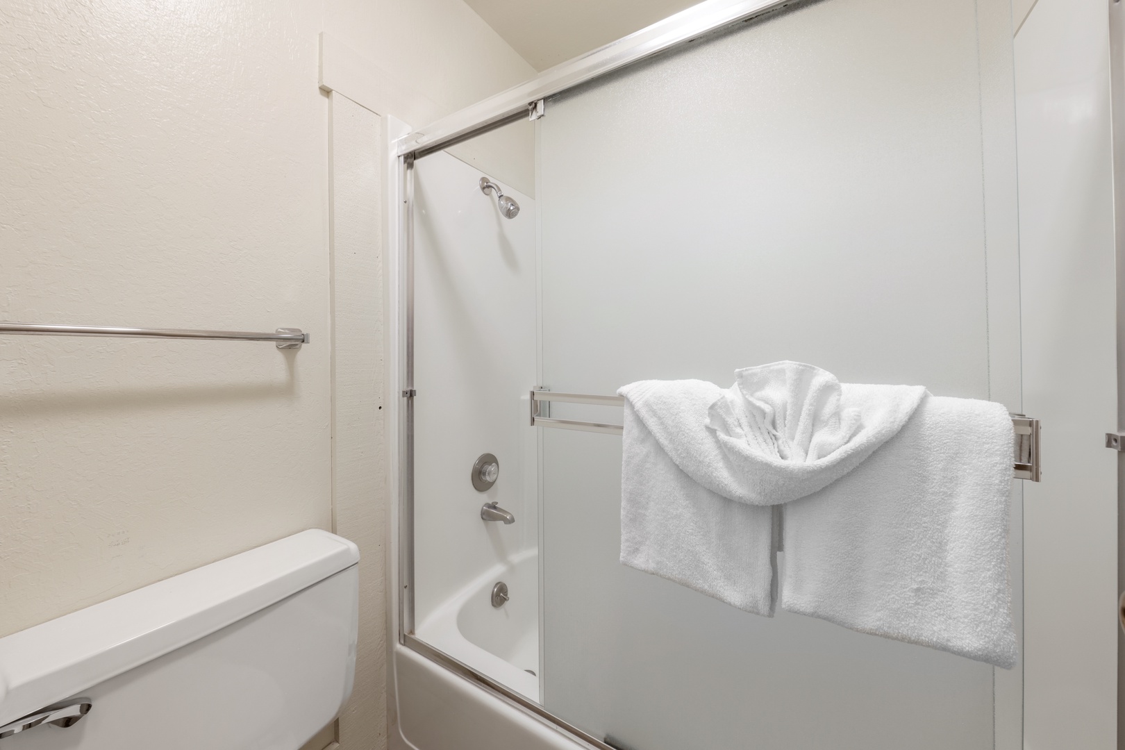 Standard Studio, Shower Only, Mini Fridge, Microwave, Tropical Winds Motel  & Cottages