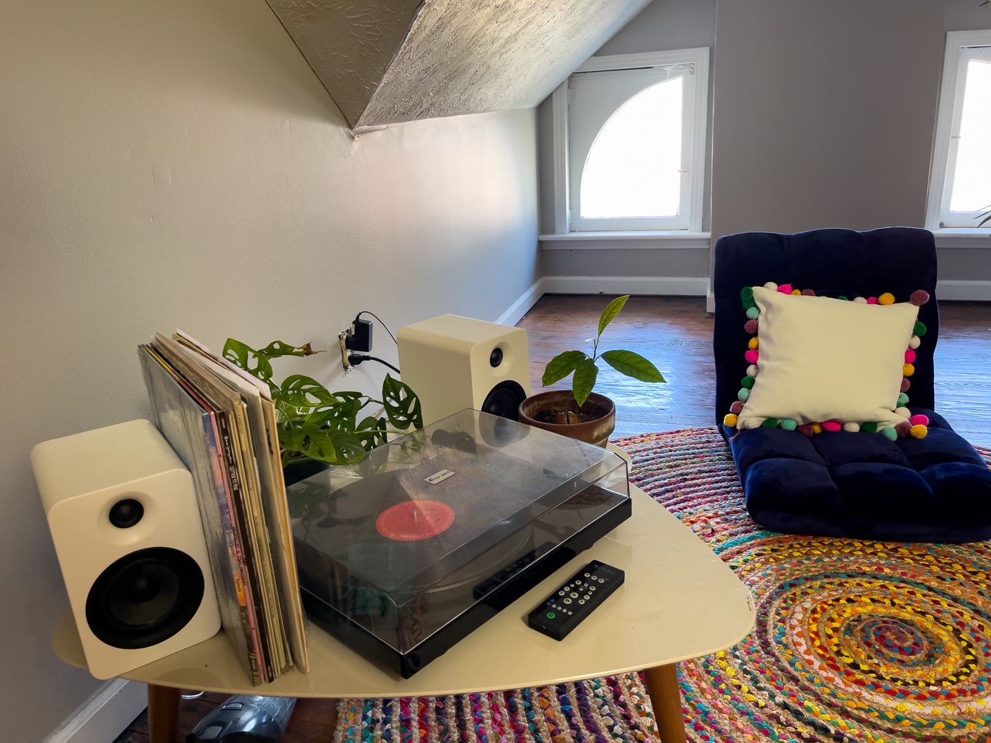 Music nook with record player