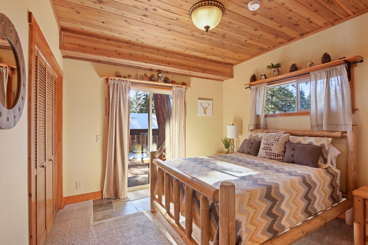 Bedroom 3 with Queen bed
