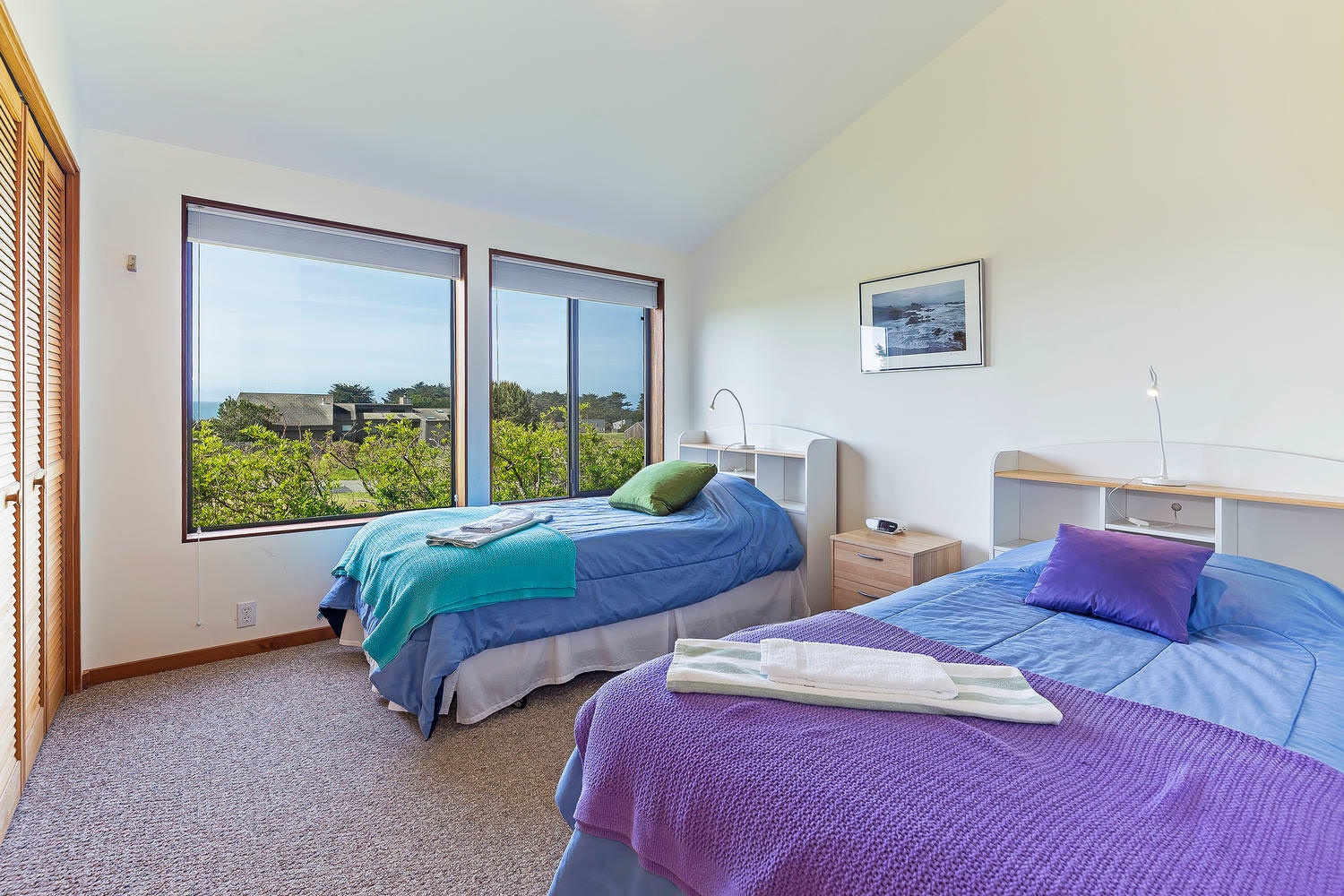 3rd Bedroom: Twin Beds with ocean views