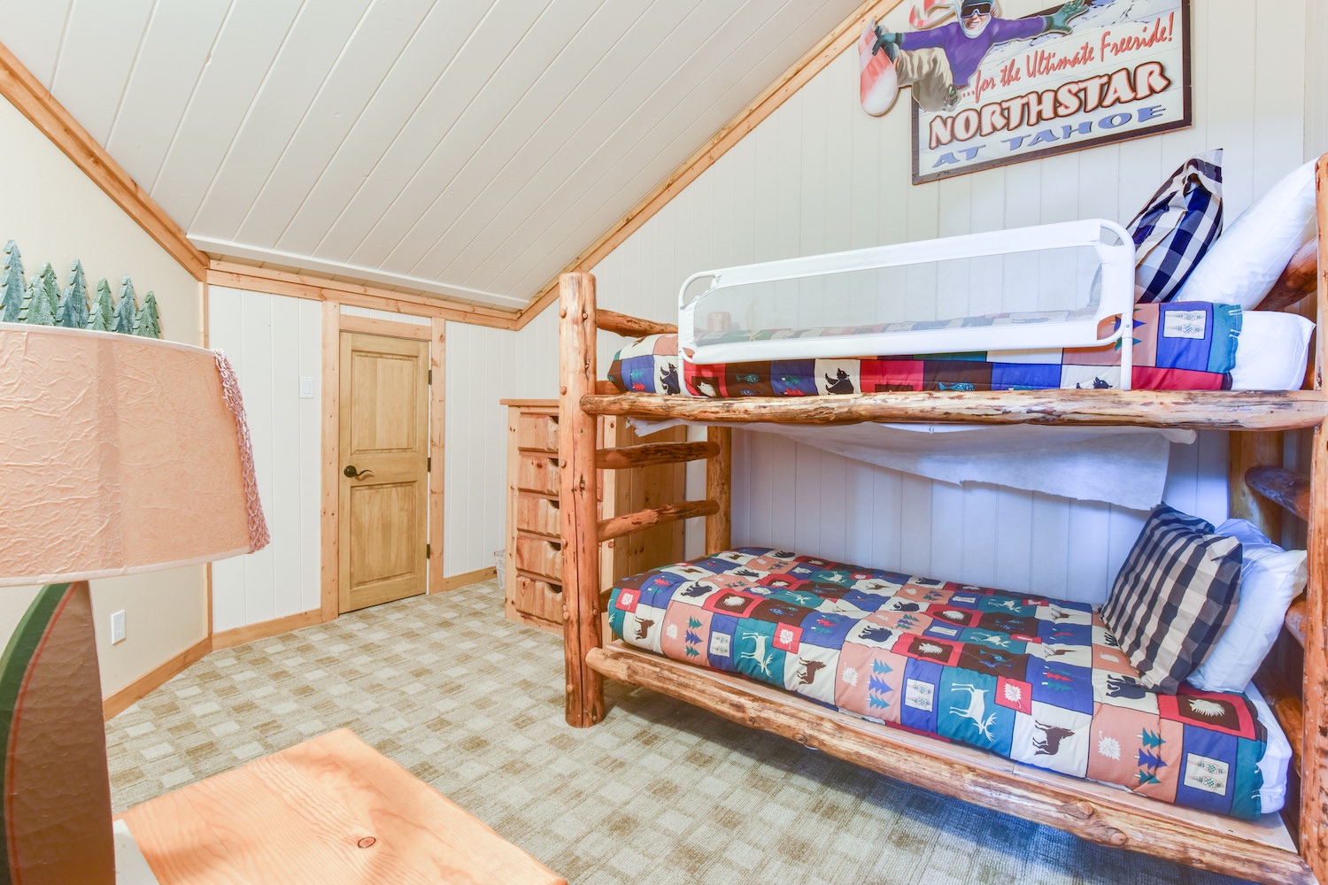 3rd bedroom: Twin bunkbed great for kids