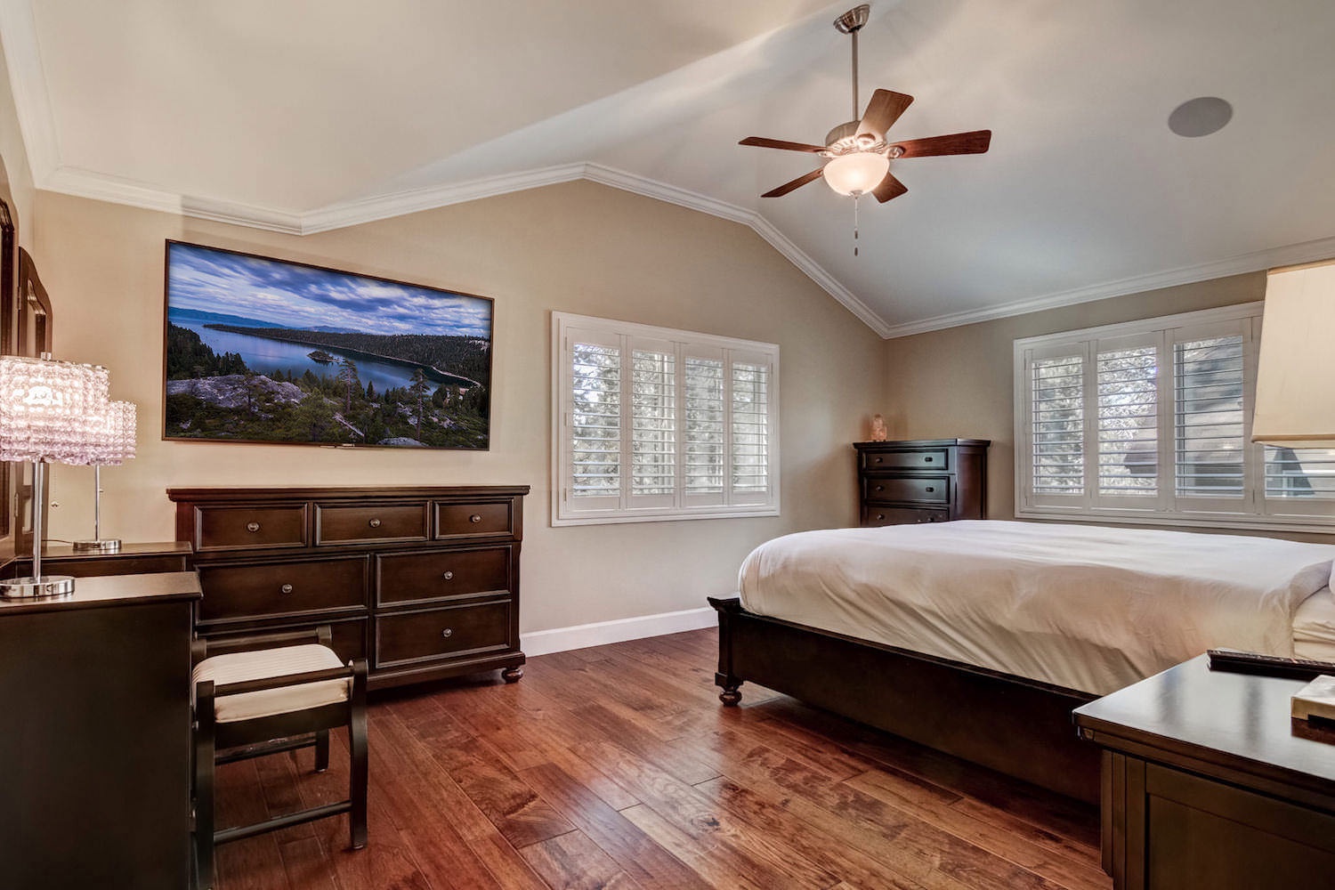 Master bedroom: California King bed w/ Smart TV