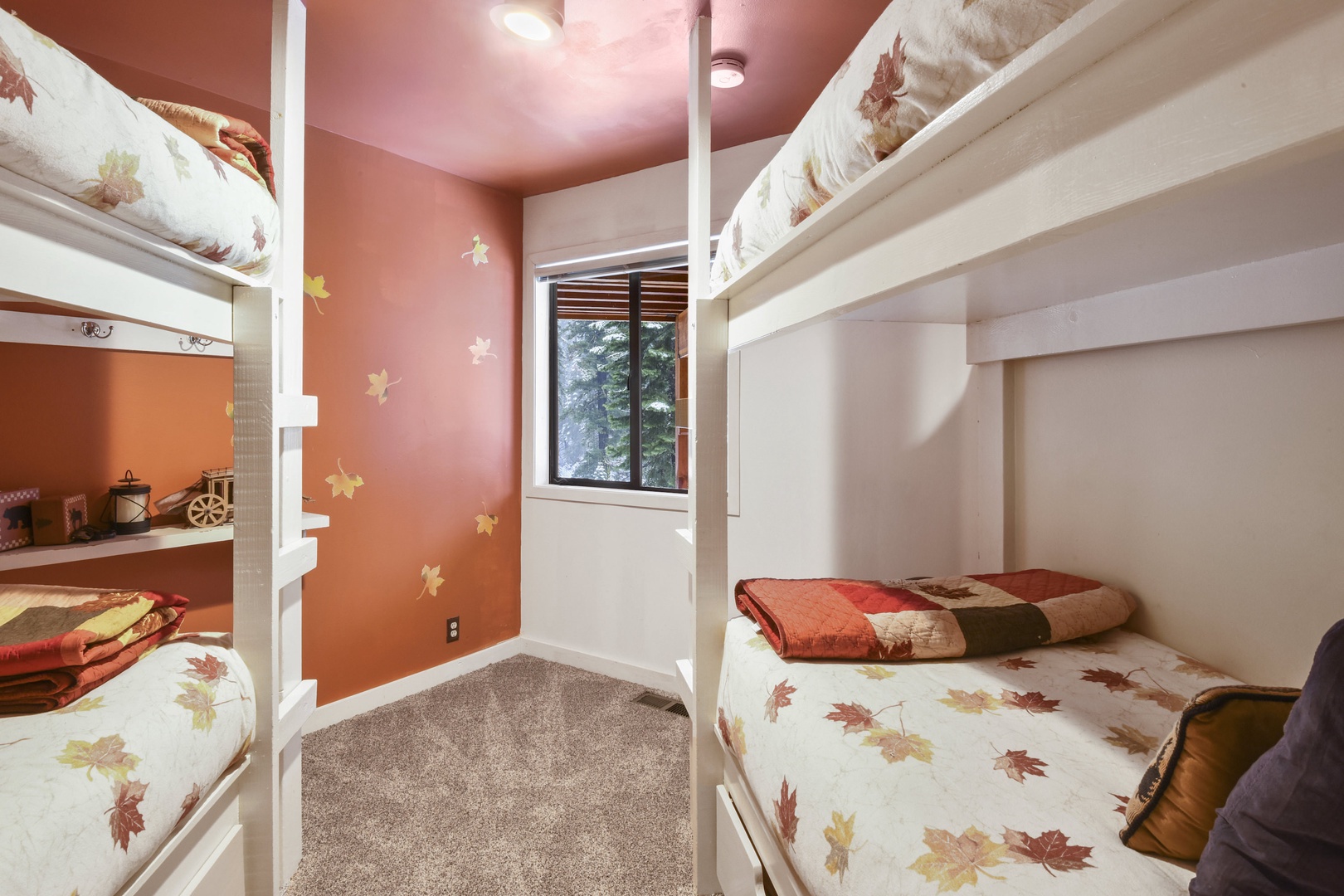 4th bedroom: Twin bunkbeds, great for kids