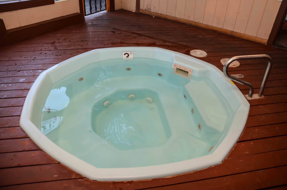 San Sierra Hot tub